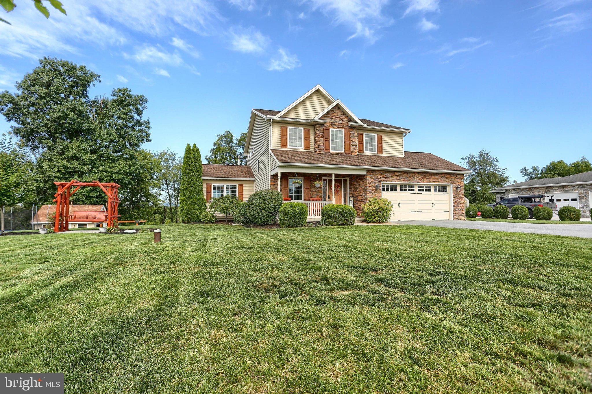 6 HARVEY CIRCLE