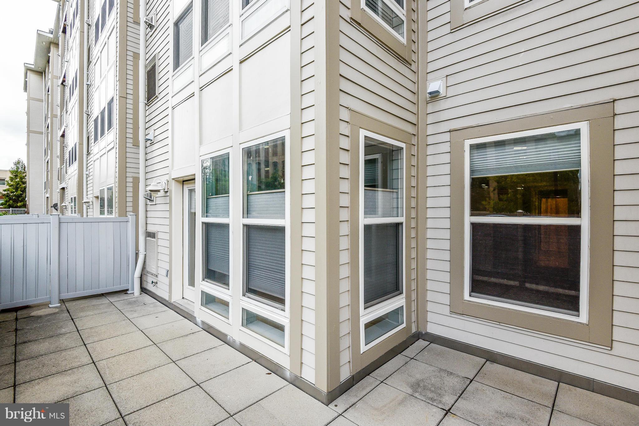 8045 AT SILVER SPRING METRO - Residential