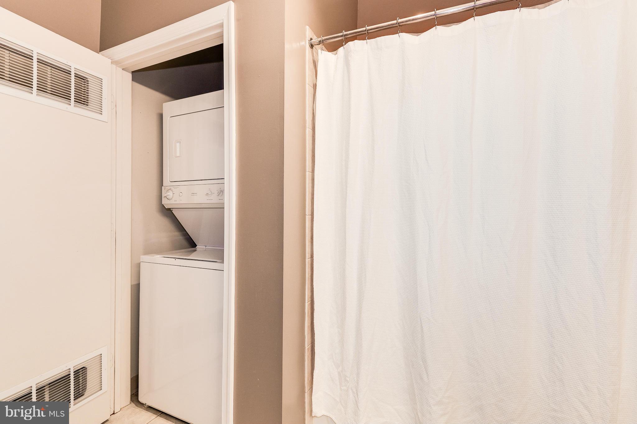 8045 AT SILVER SPRING METRO - Residential