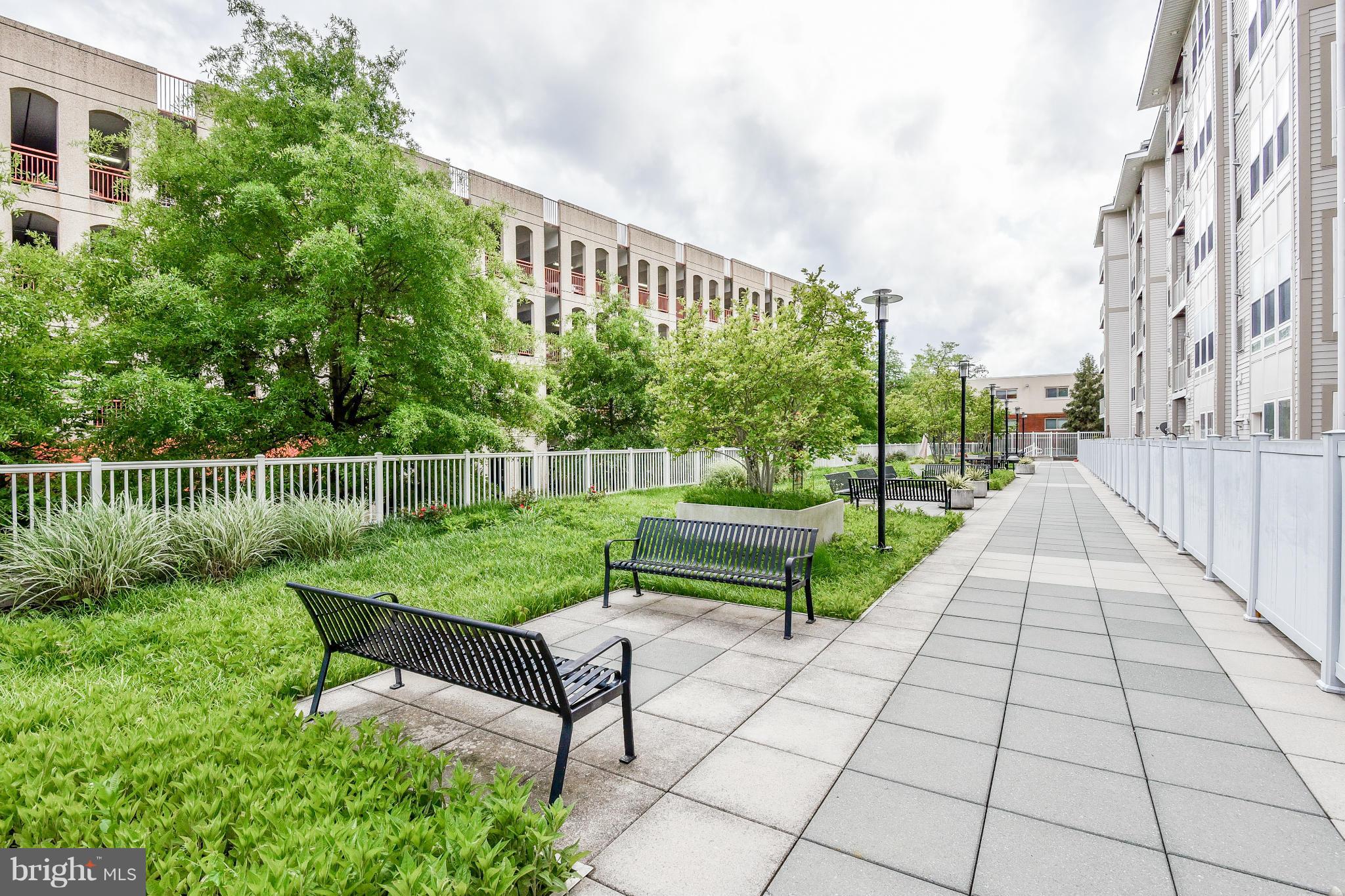 8045 AT SILVER SPRING METRO - Residential