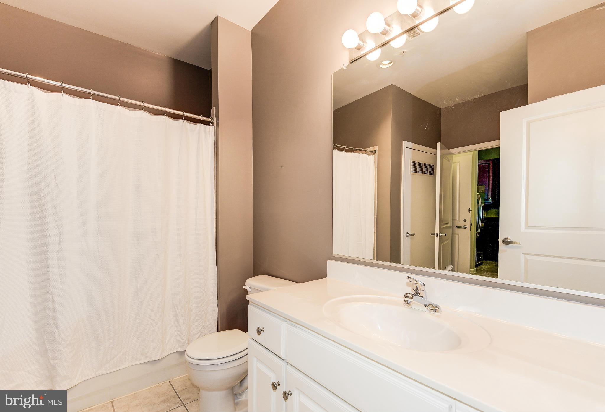 8045 AT SILVER SPRING METRO - Residential