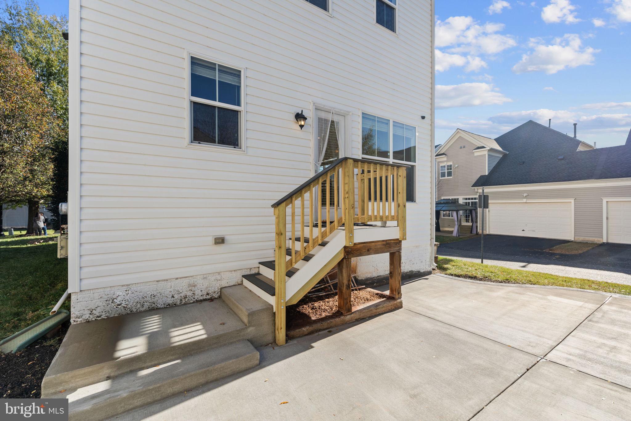 MEADOWS AT MORRIS FARM - Residential