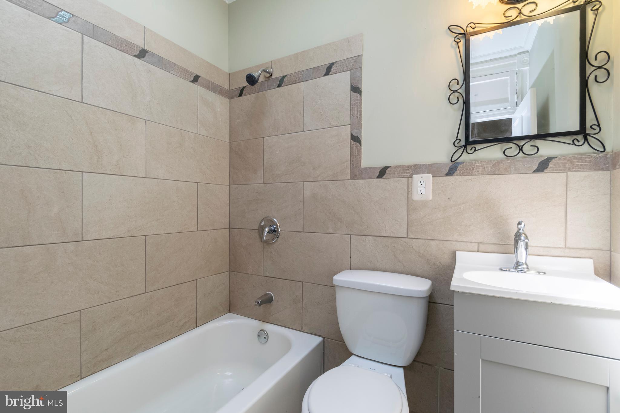 MADISON EASTEND - Residential Lease