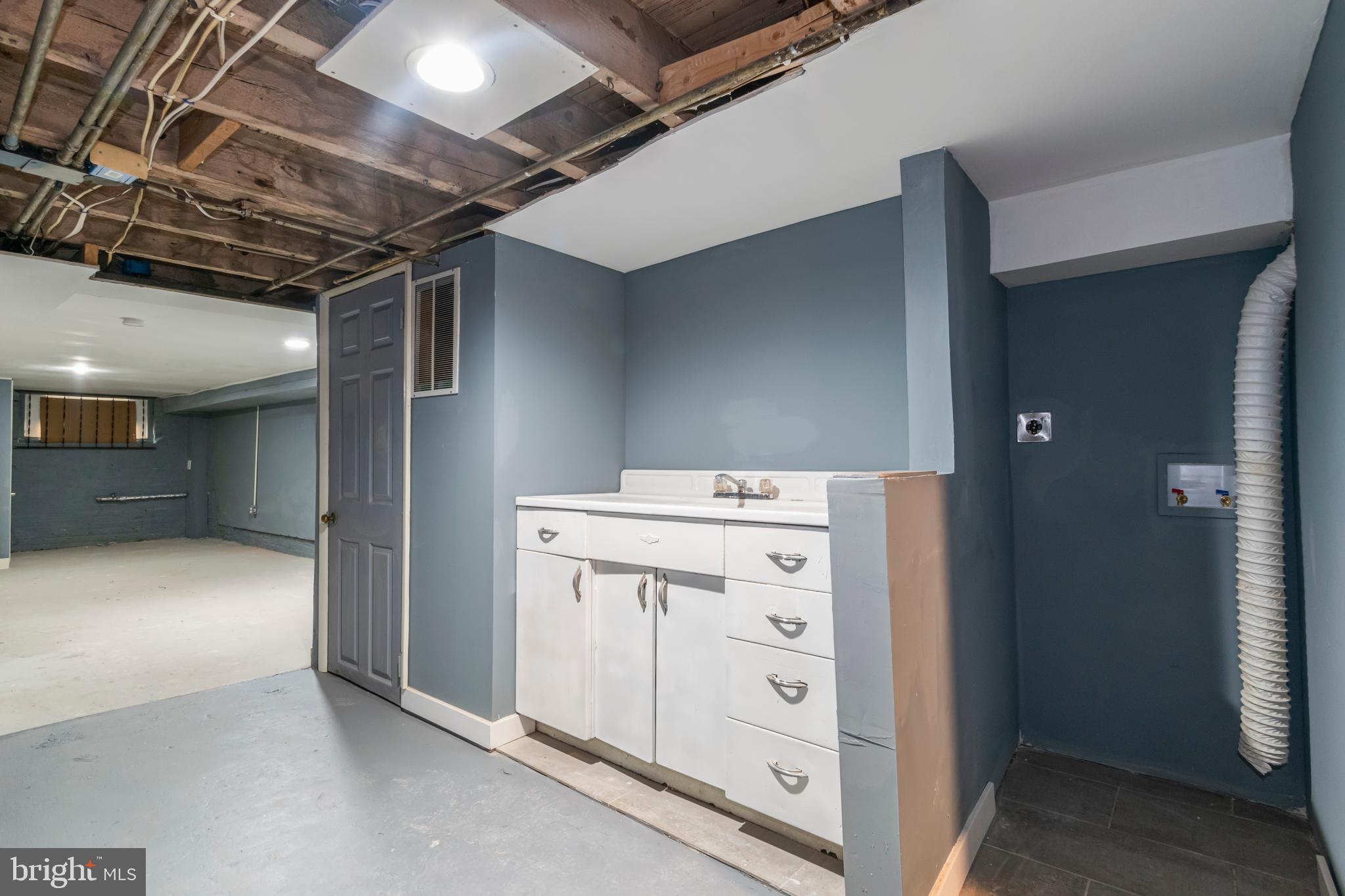 MADISON EASTEND - Residential Lease