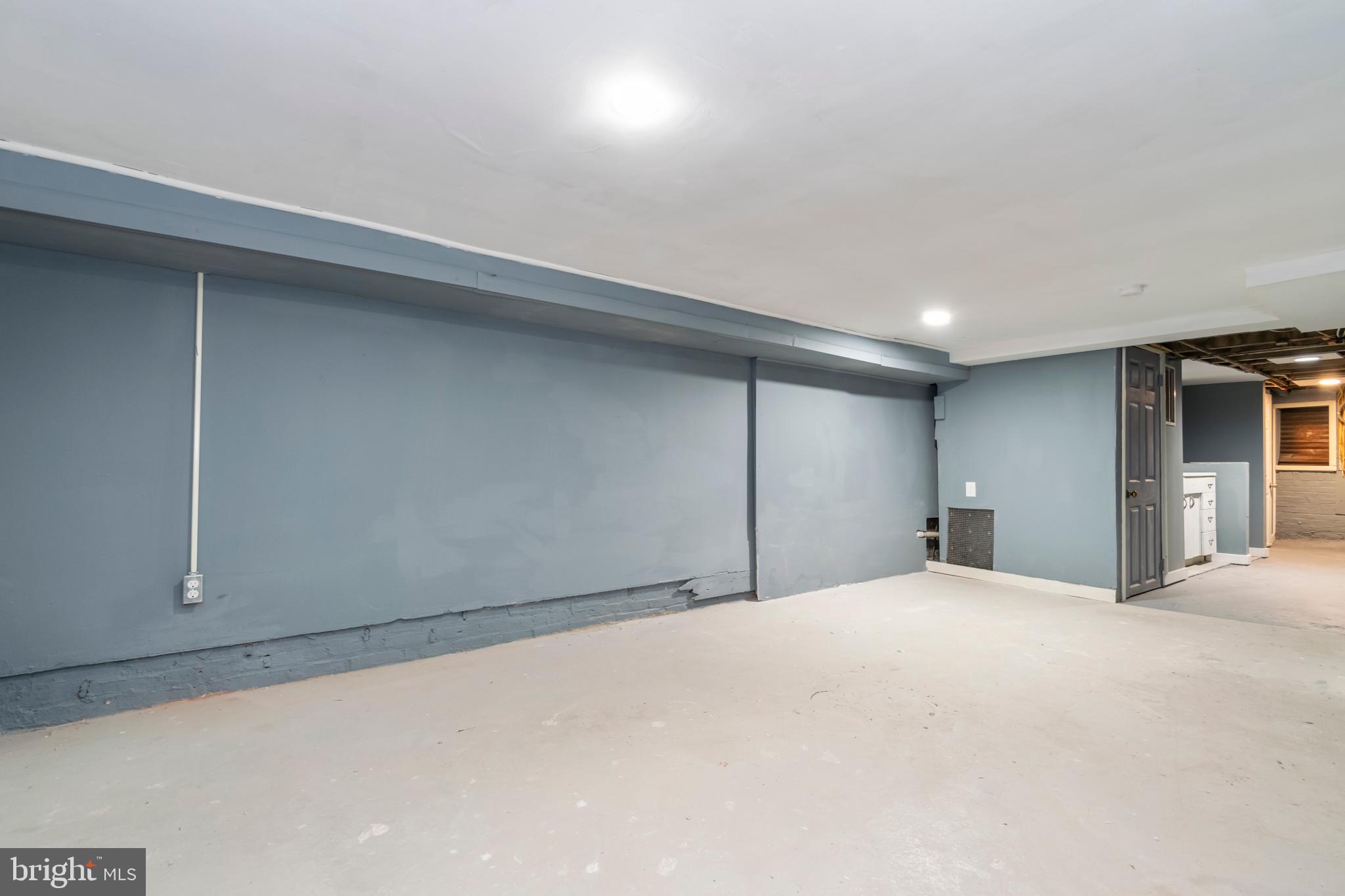 MADISON EASTEND - Residential Lease