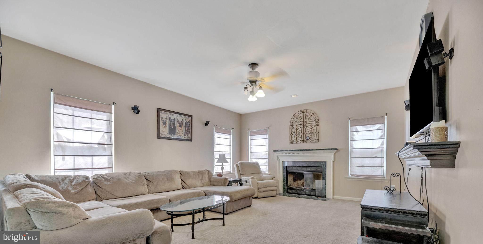 CROSS POINT - Residential