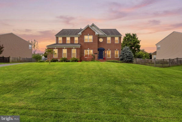 243 PEBBLE BEACH DR, CHARLES TOWN, WV 25414 - Image 2b42e4ff92b337bf73c93956895983c2/175561805
