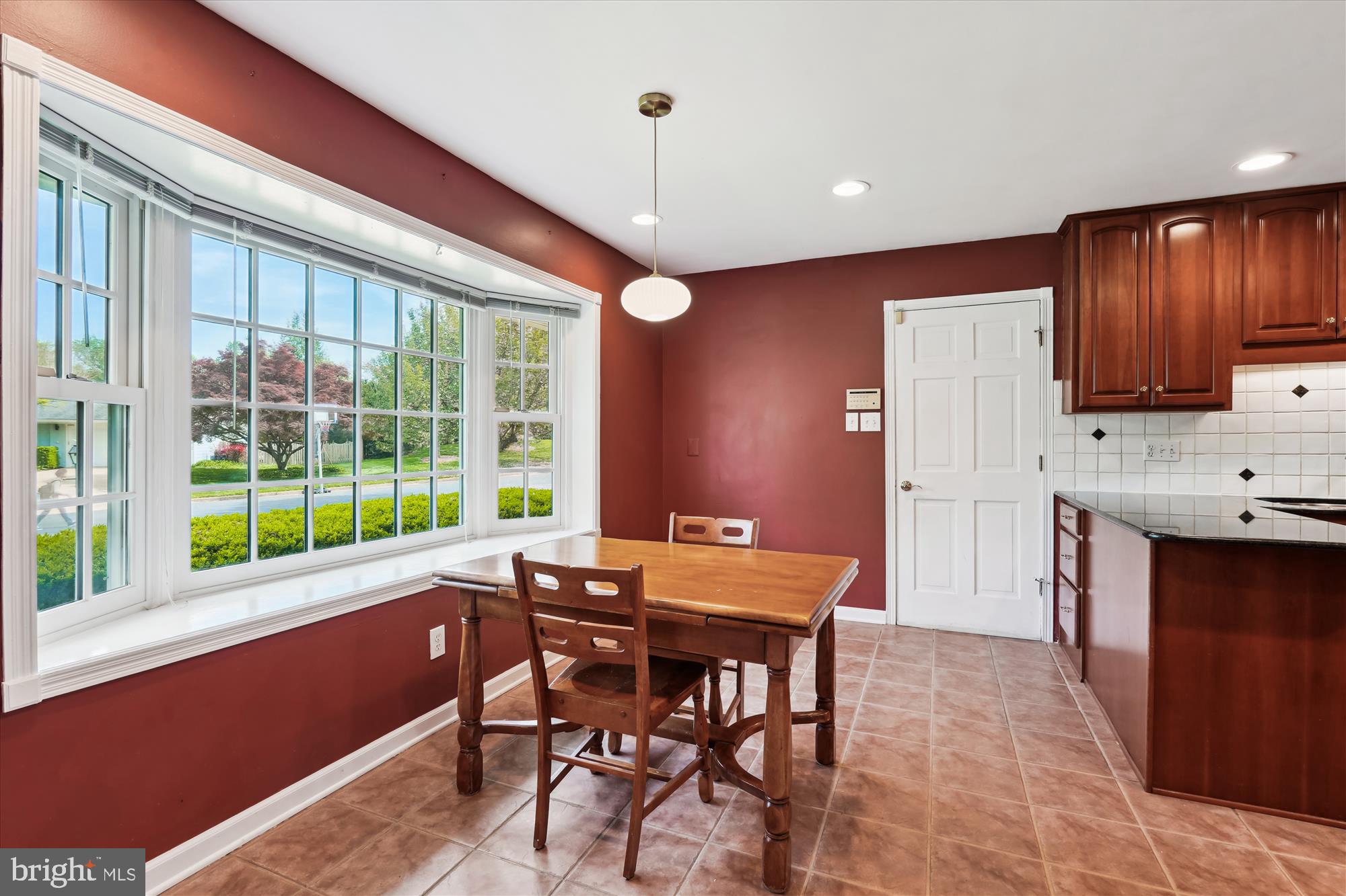 SHOUSE VILLAGE - Residential