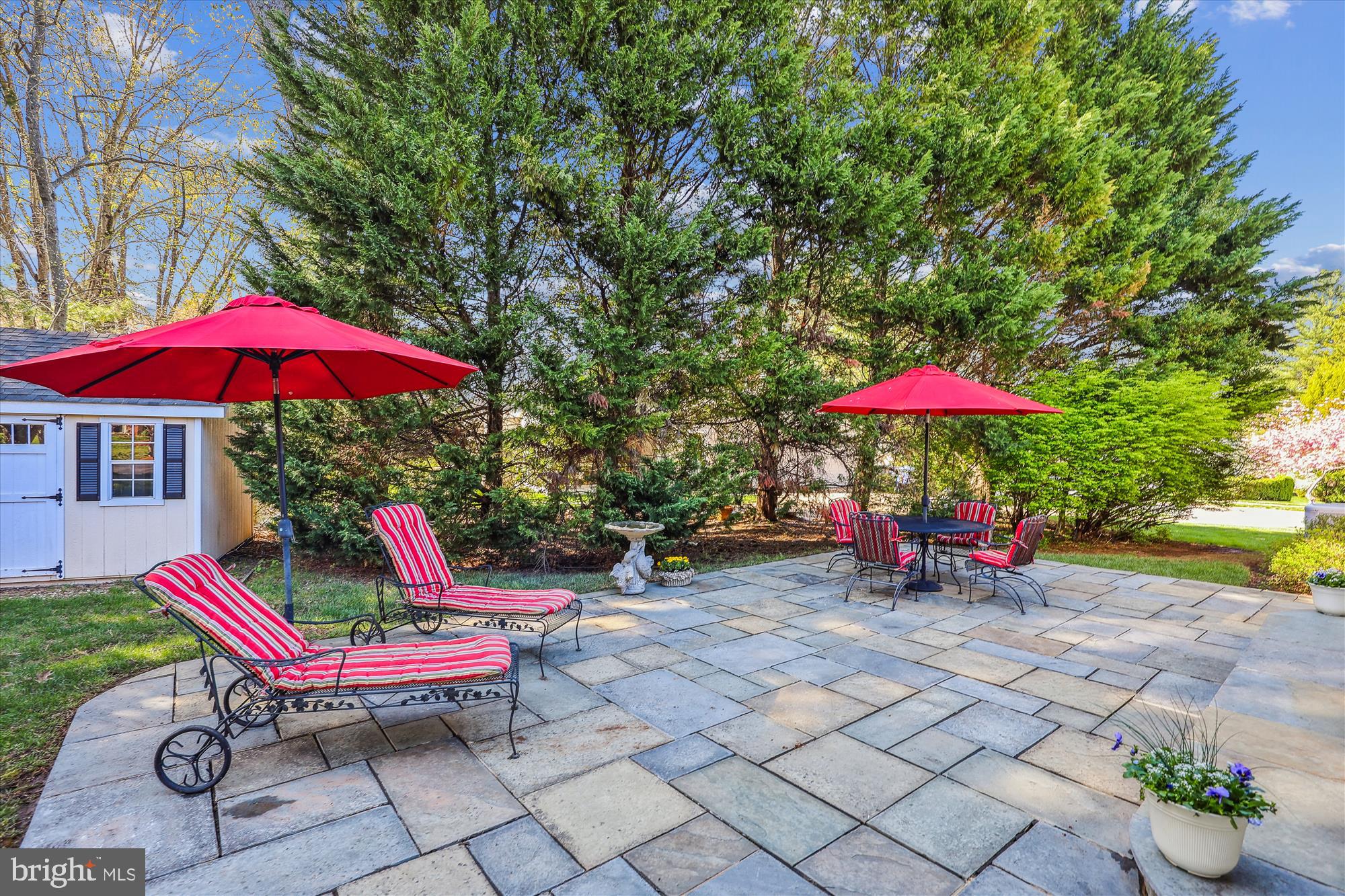 SHOUSE VILLAGE - Residential