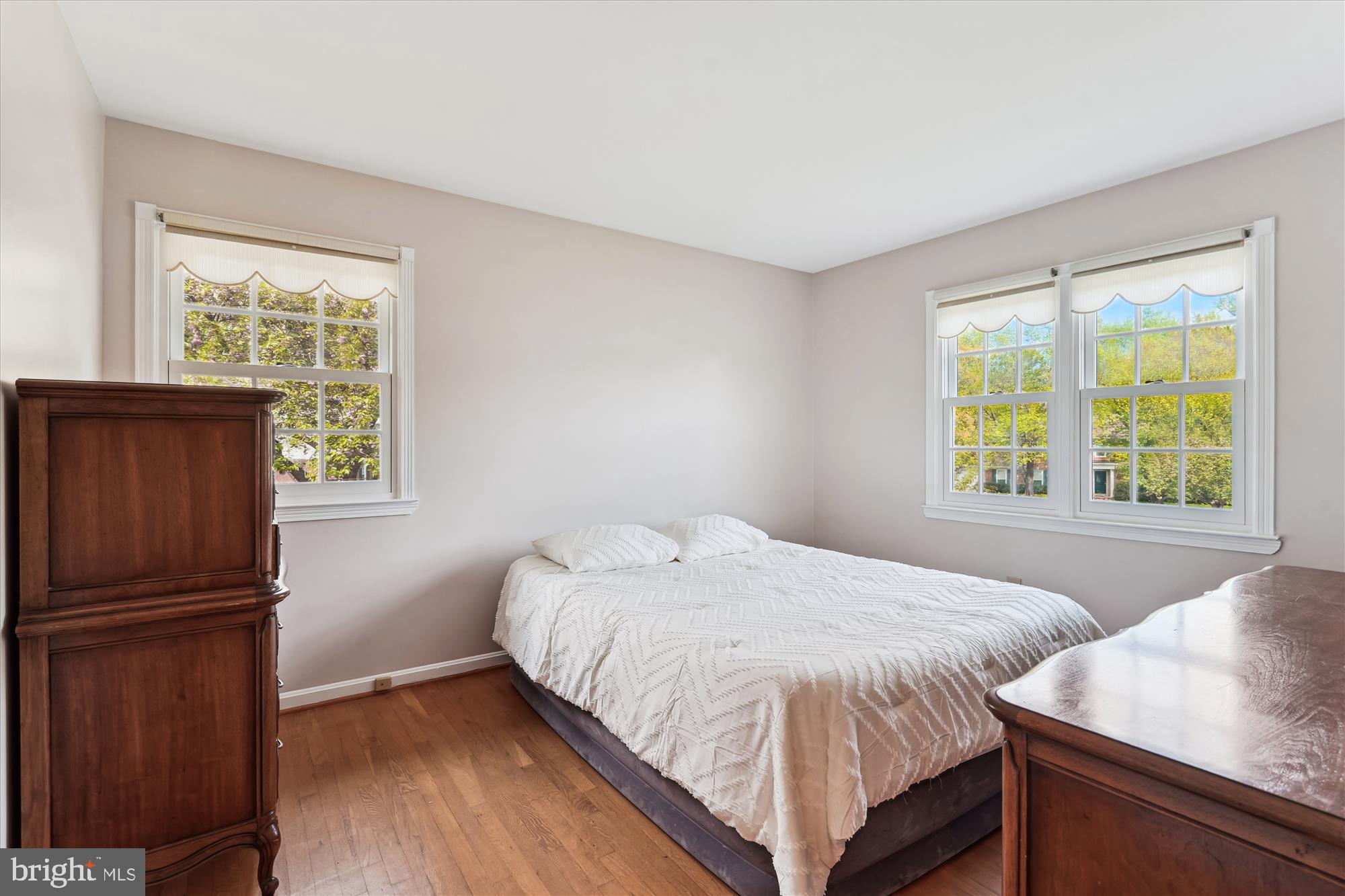 SHOUSE VILLAGE - Residential