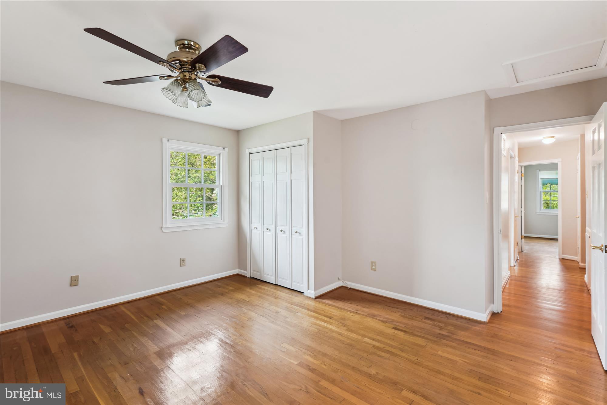 SHOUSE VILLAGE - Residential