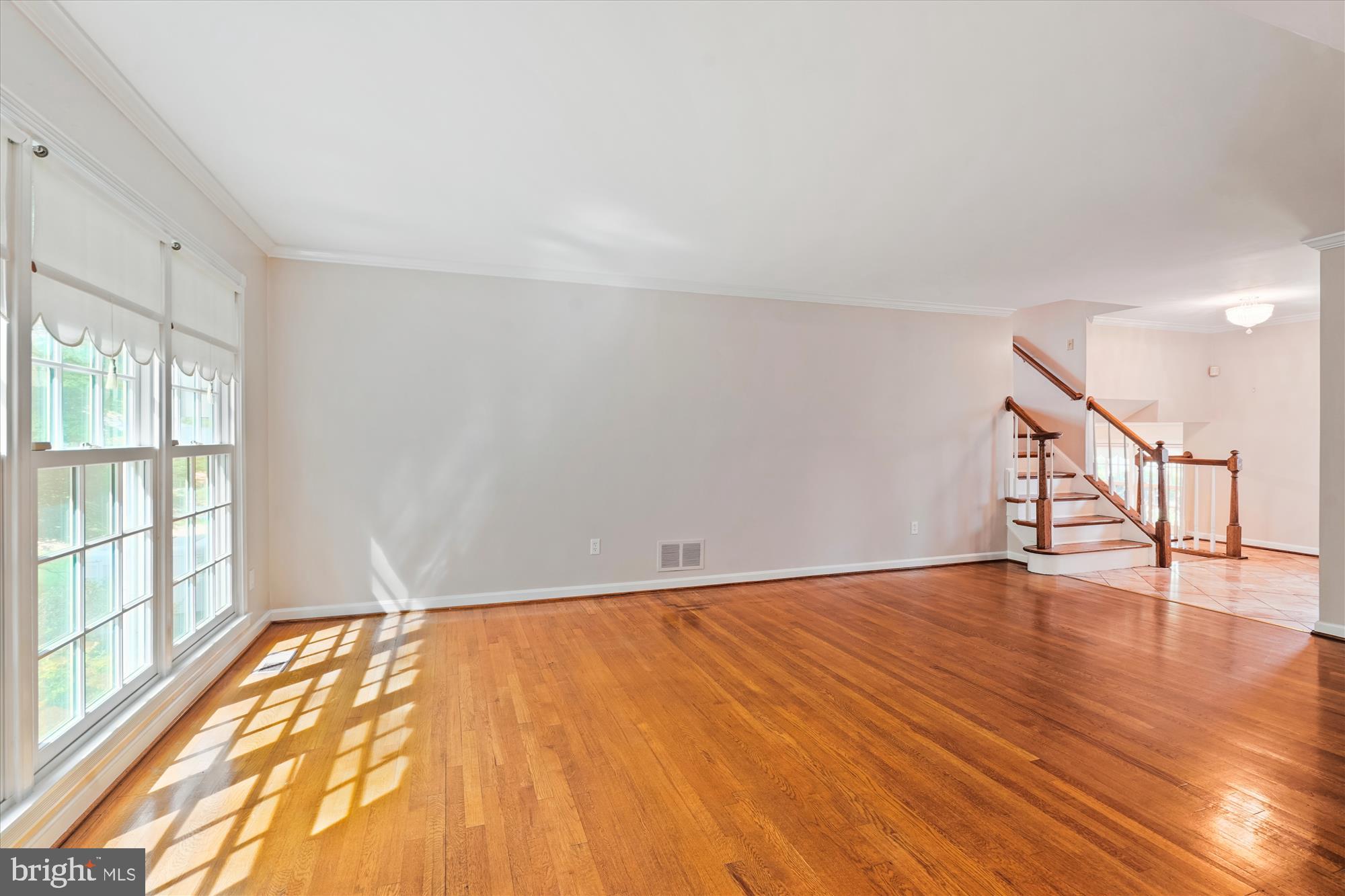 SHOUSE VILLAGE - Residential