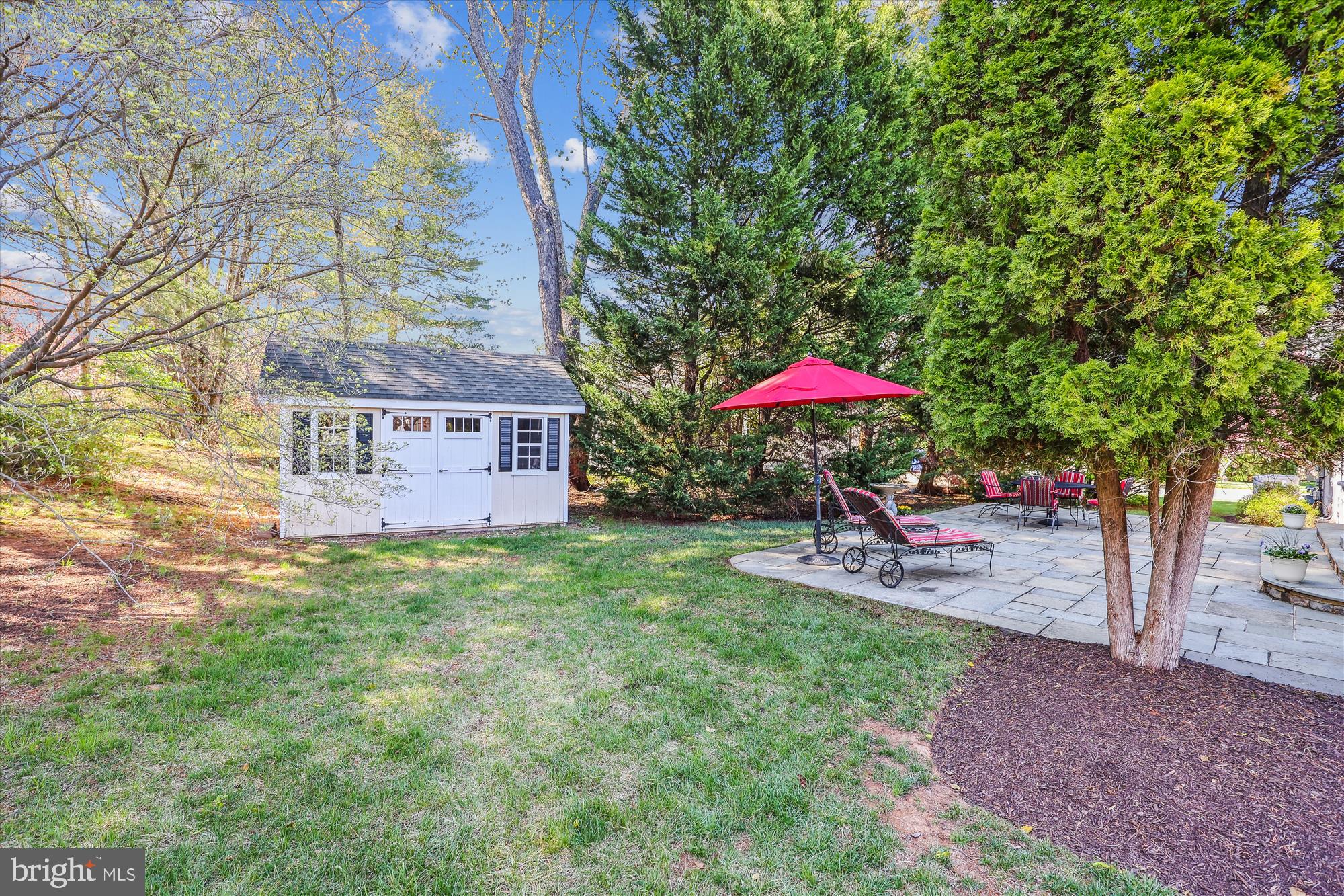 SHOUSE VILLAGE - Residential