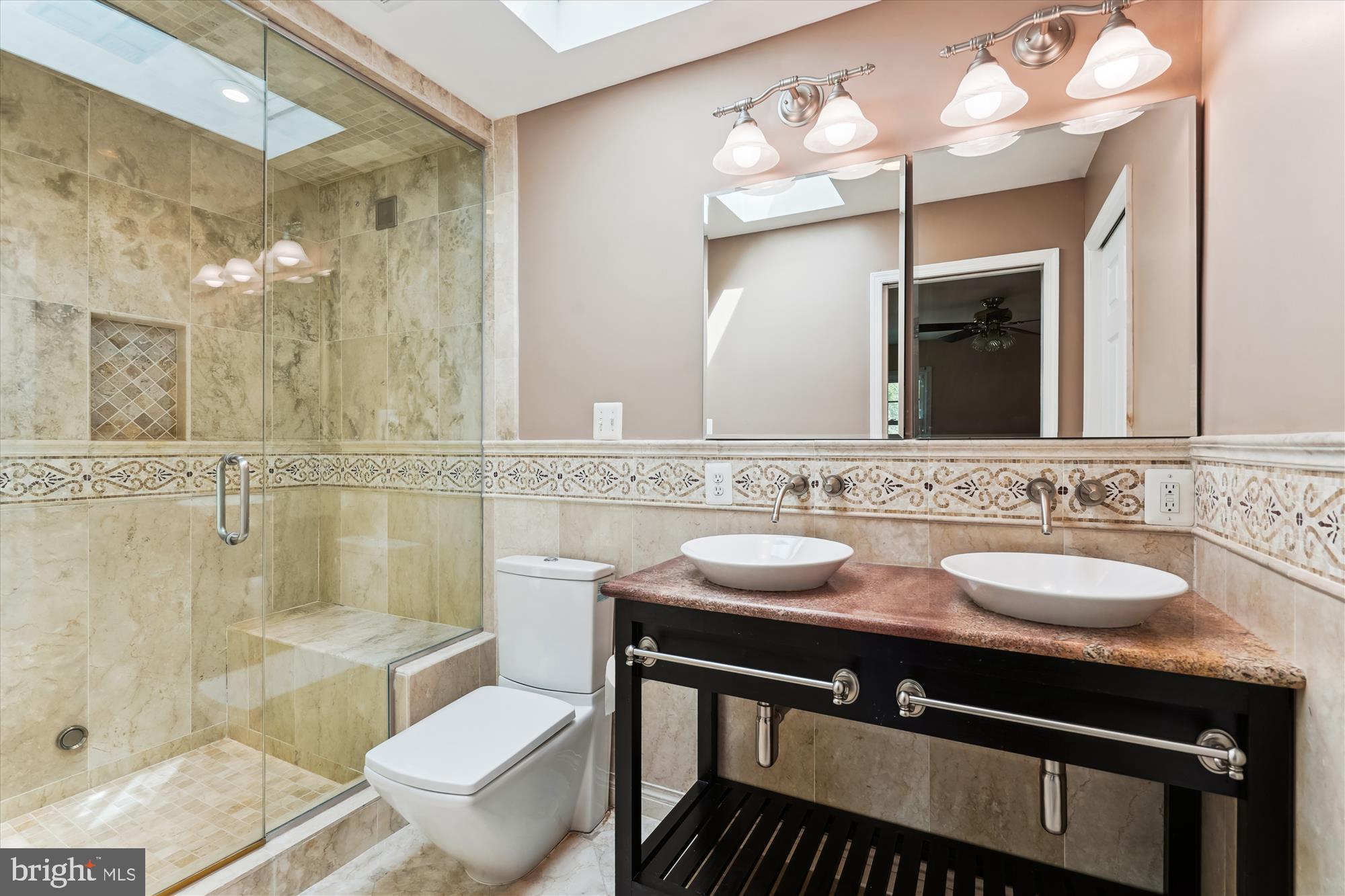 SHOUSE VILLAGE - Residential