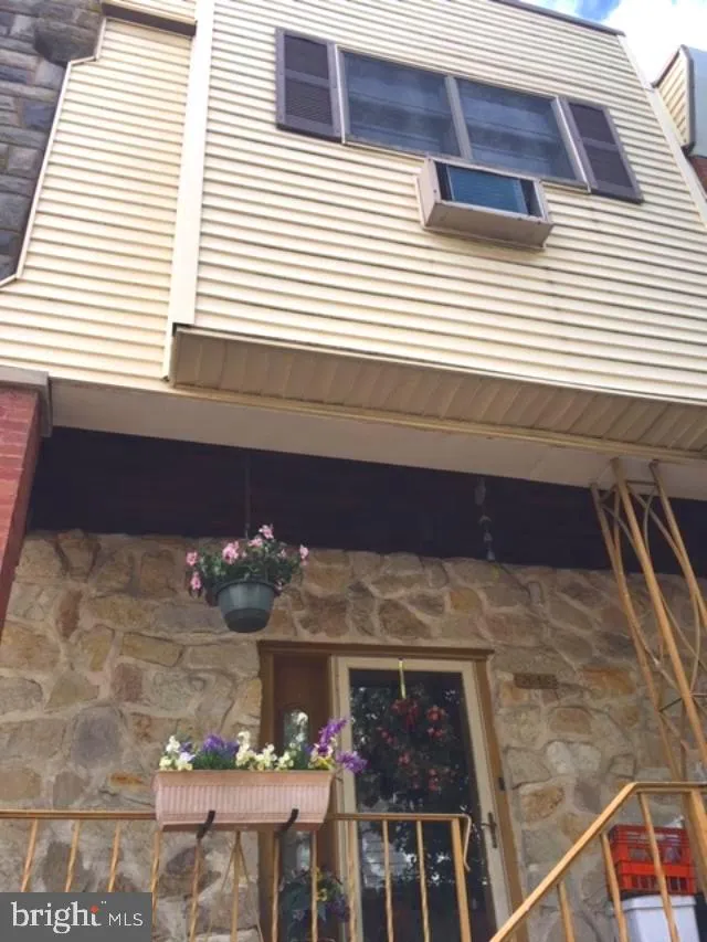 2646 S Warnock Street, Philadelphia, PA 19148