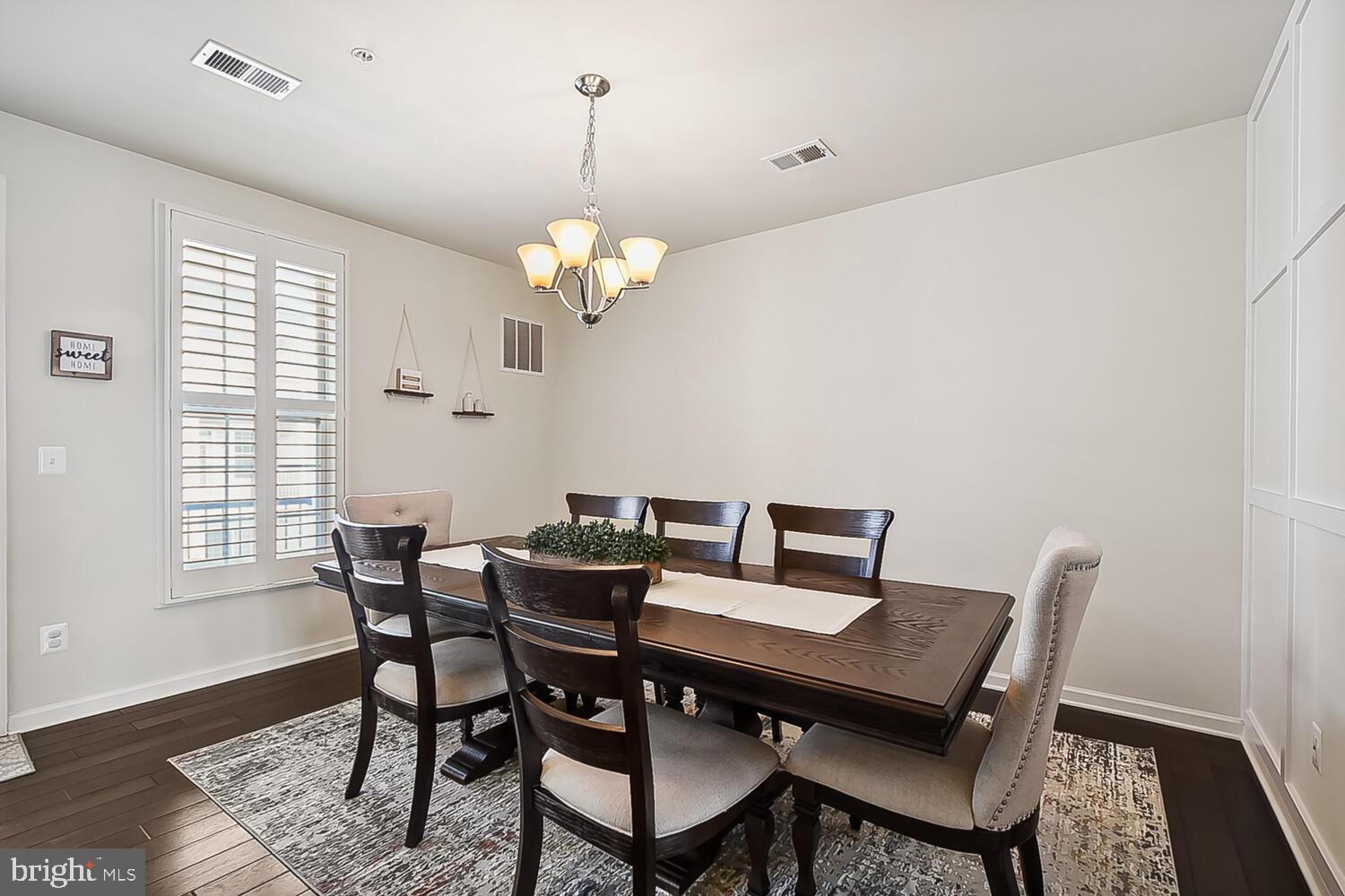 LOUDOUN VALLEY ESTATES - Residential Lease