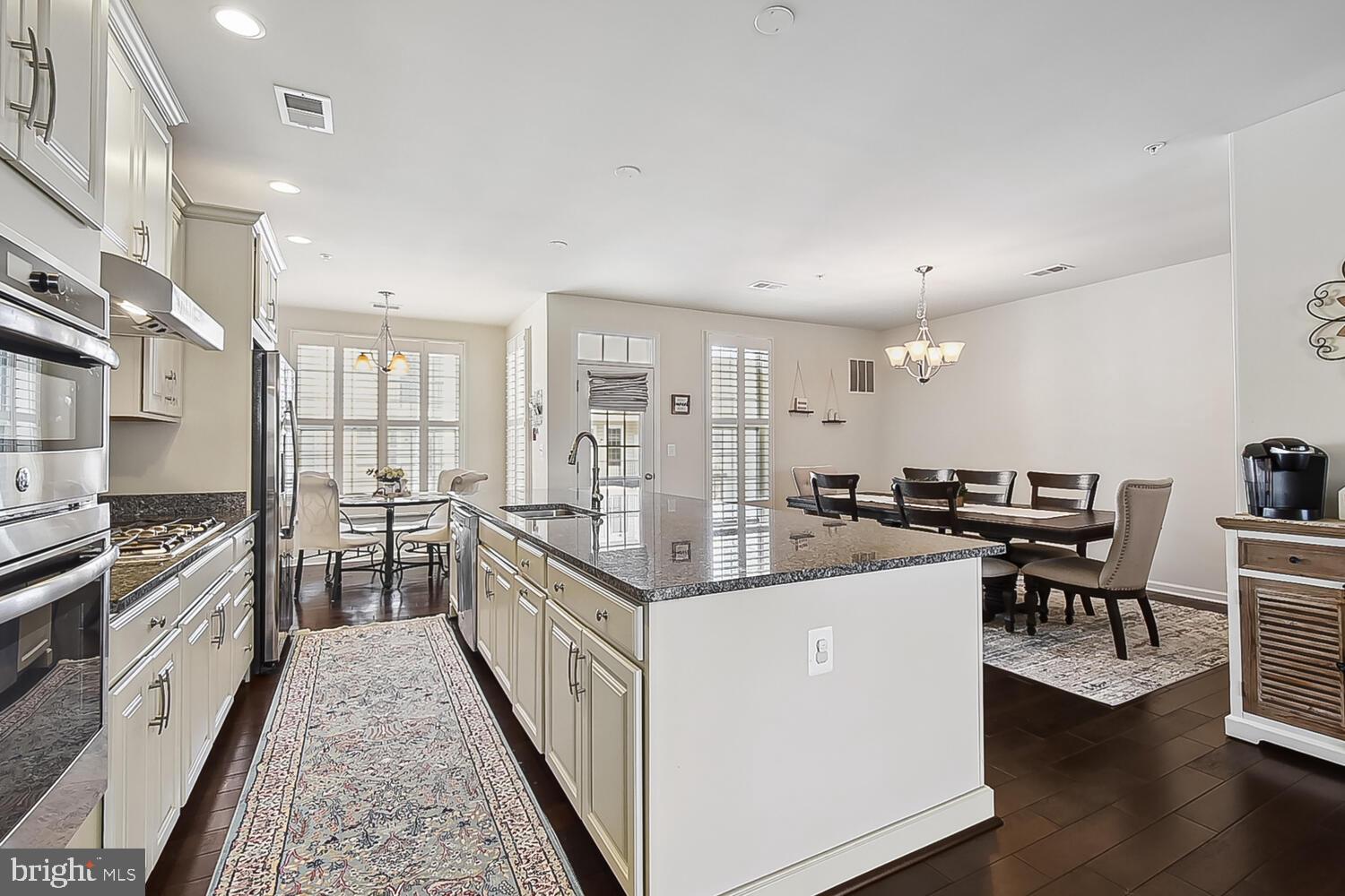 LOUDOUN VALLEY ESTATES - Residential Lease