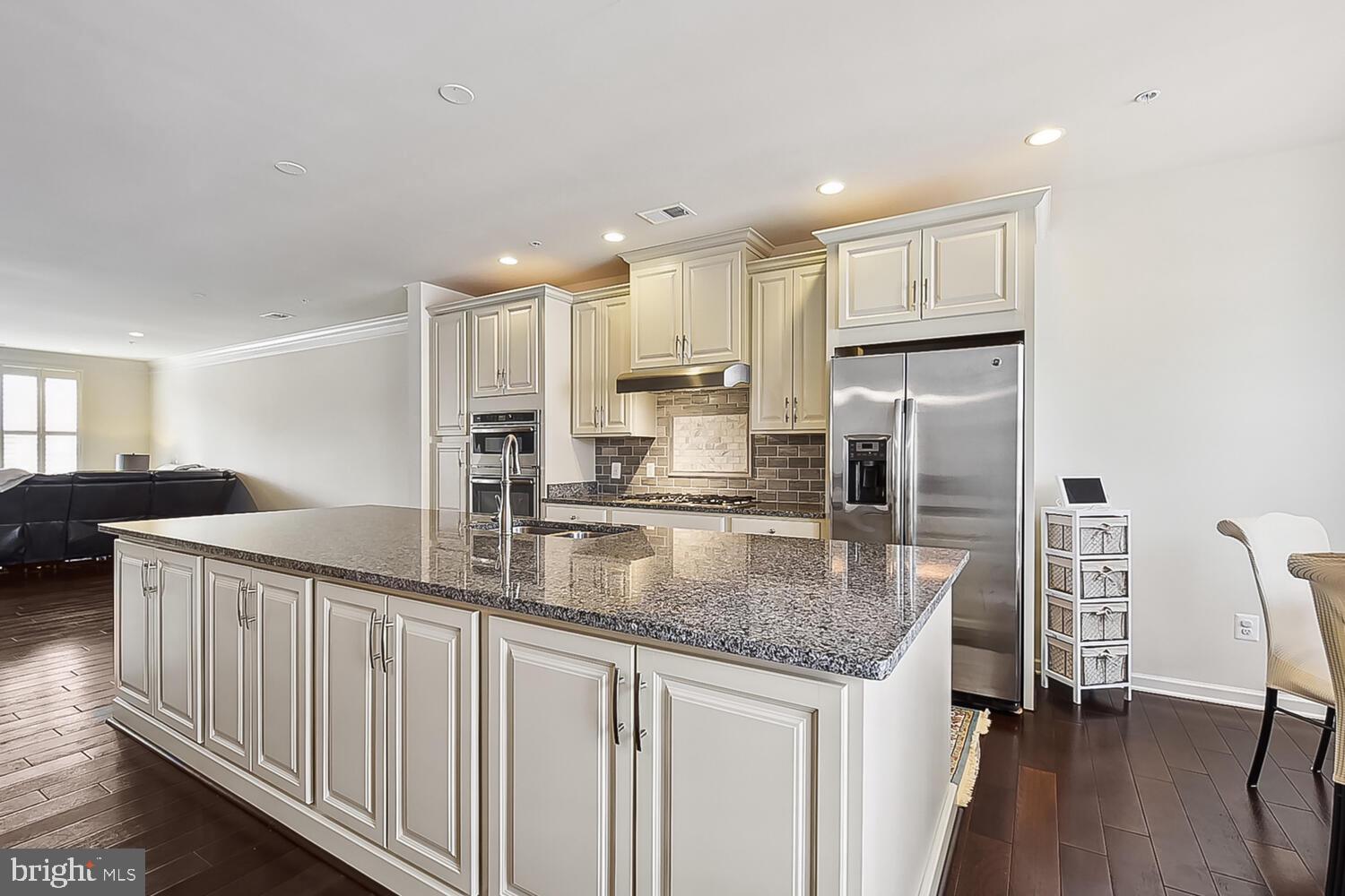 LOUDOUN VALLEY ESTATES - Residential Lease