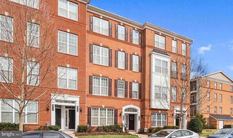 LOUDOUN VALLEY ESTATES - Residential Lease