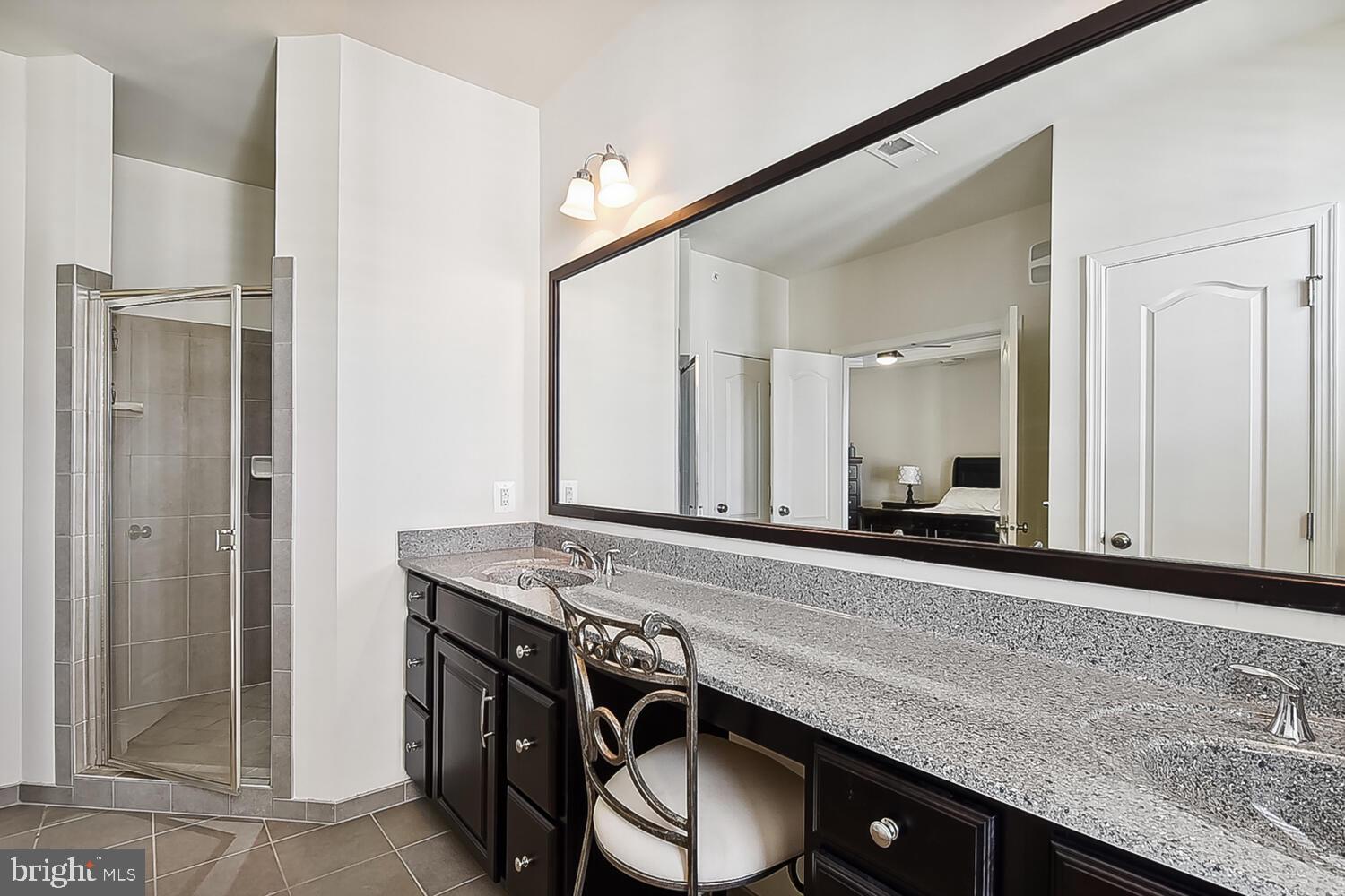 LOUDOUN VALLEY ESTATES - Residential Lease