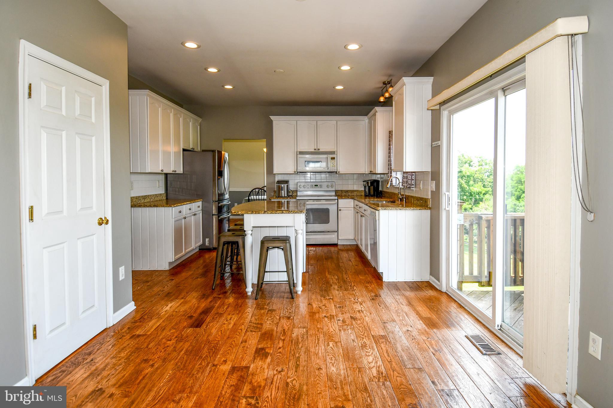 WHISPERING HILLS - Residential