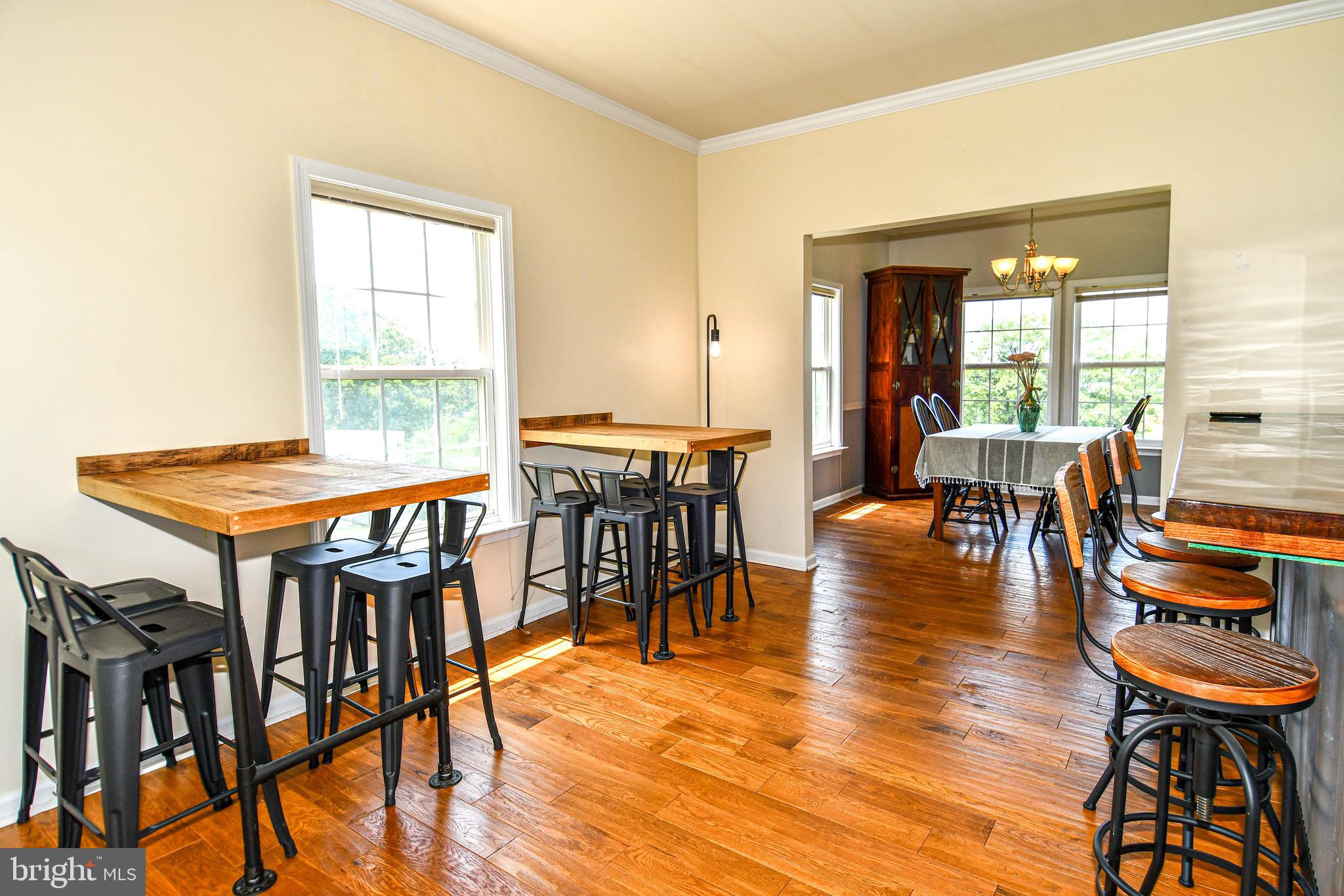 WHISPERING HILLS - Residential