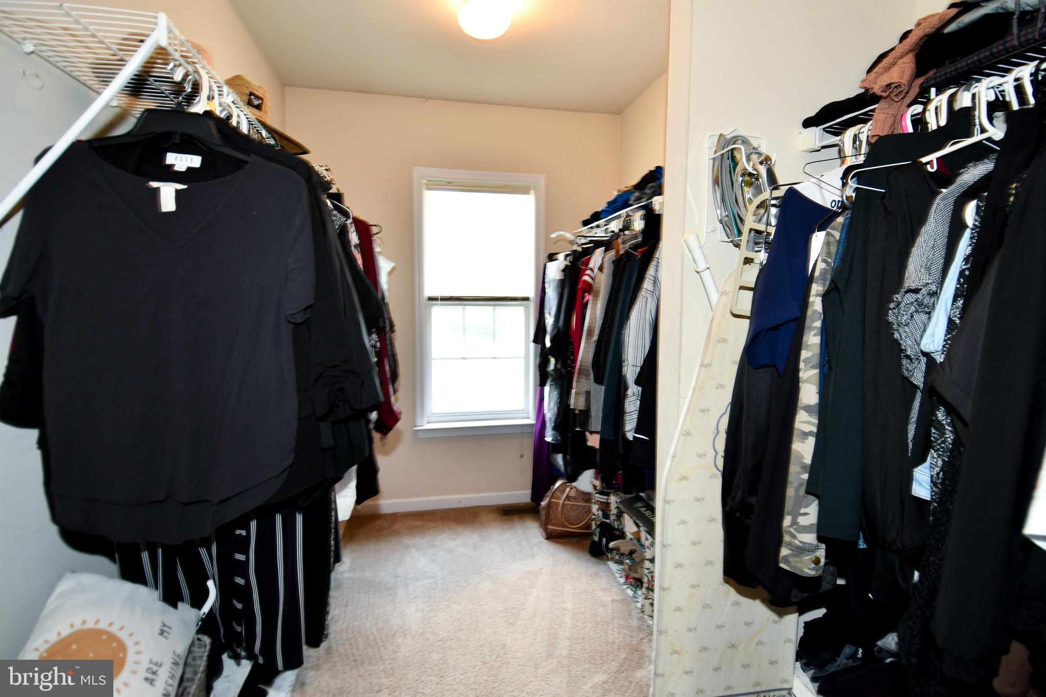 WHISPERING HILLS - Residential