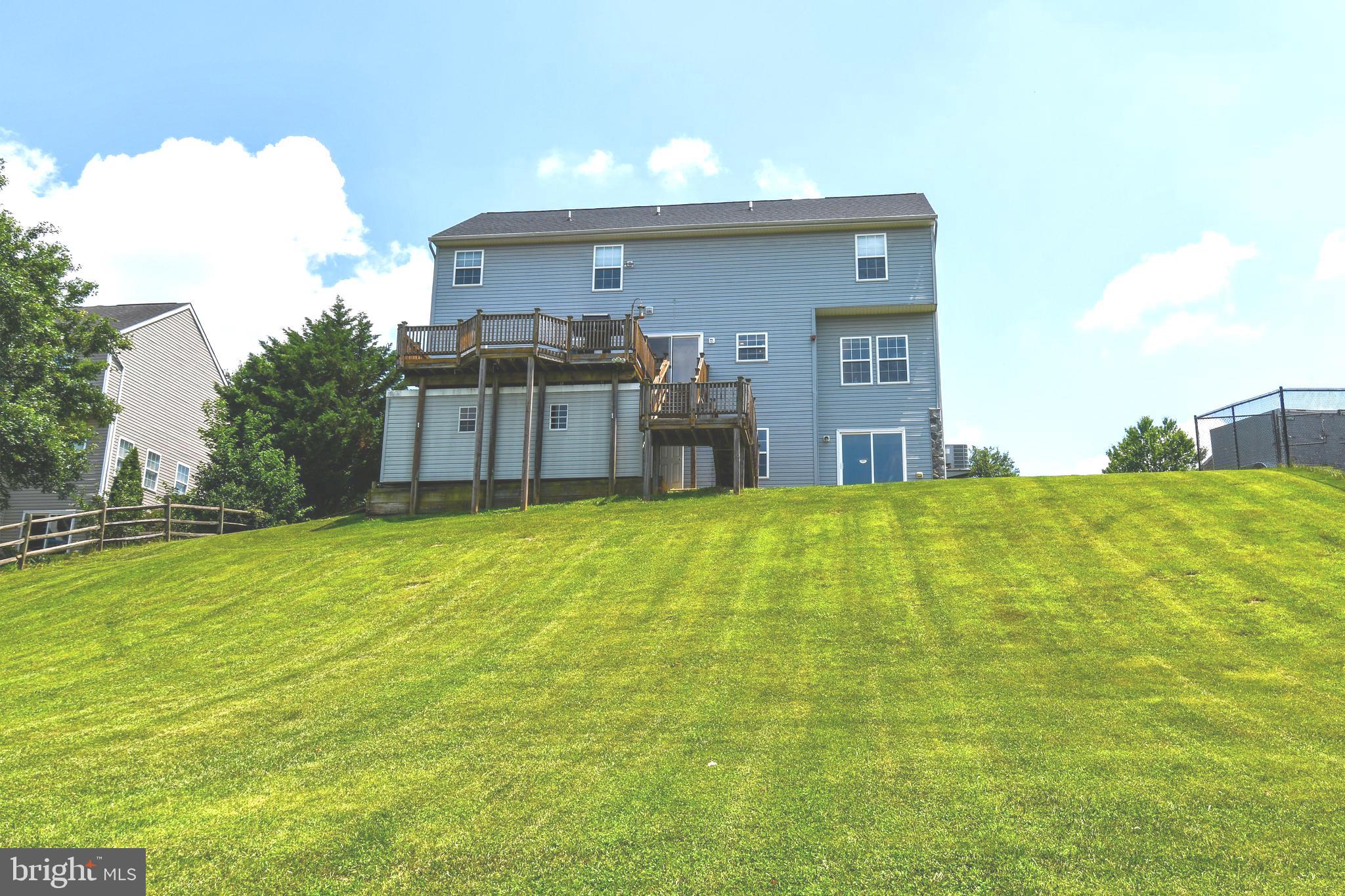 WHISPERING HILLS - Residential