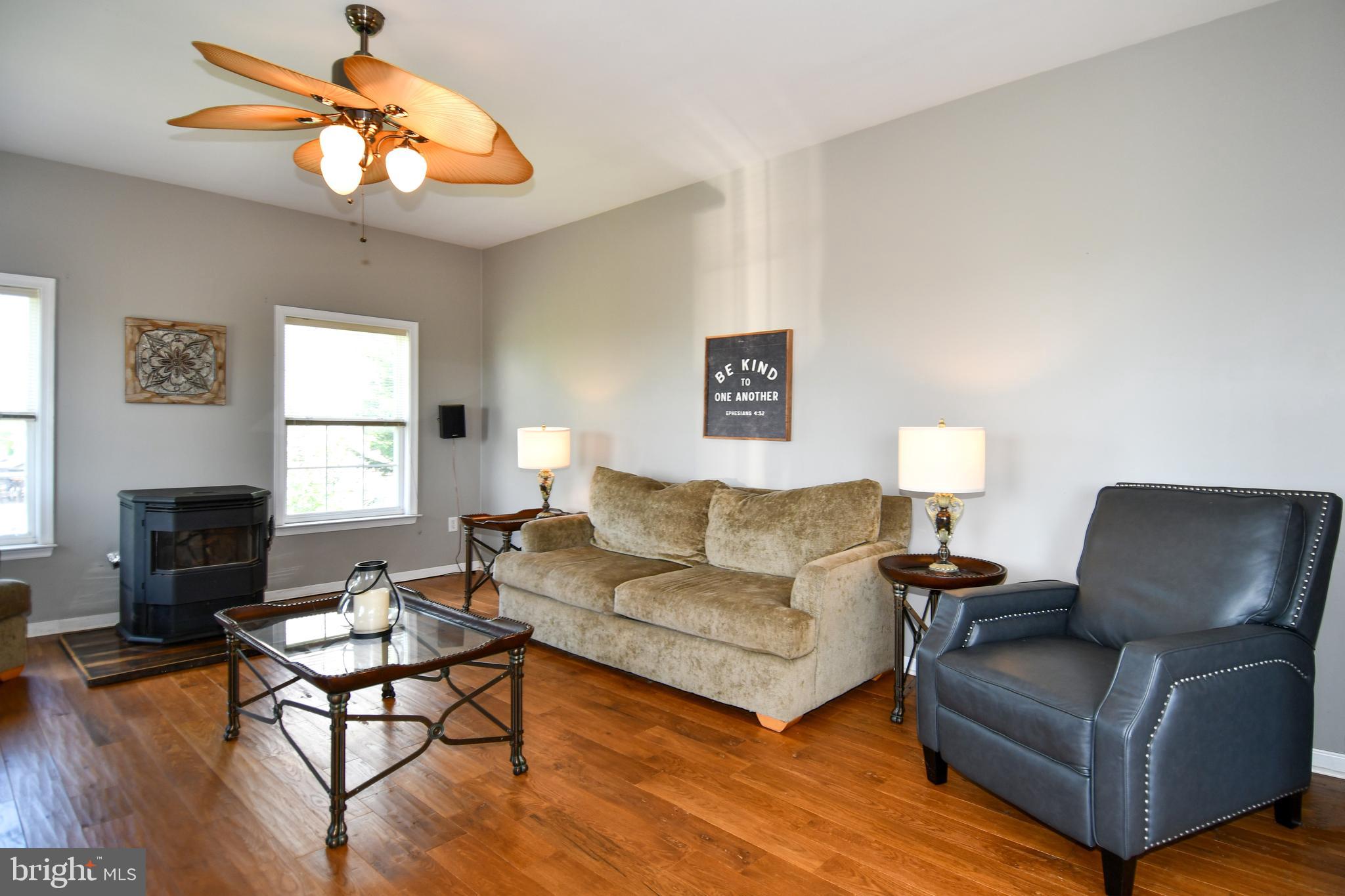 WHISPERING HILLS - Residential