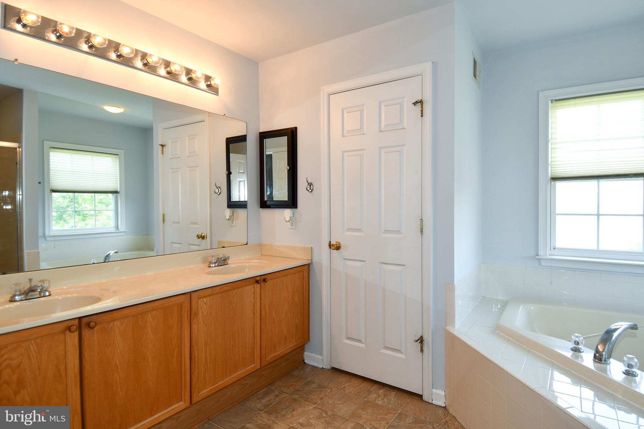 WHISPERING HILLS - Residential