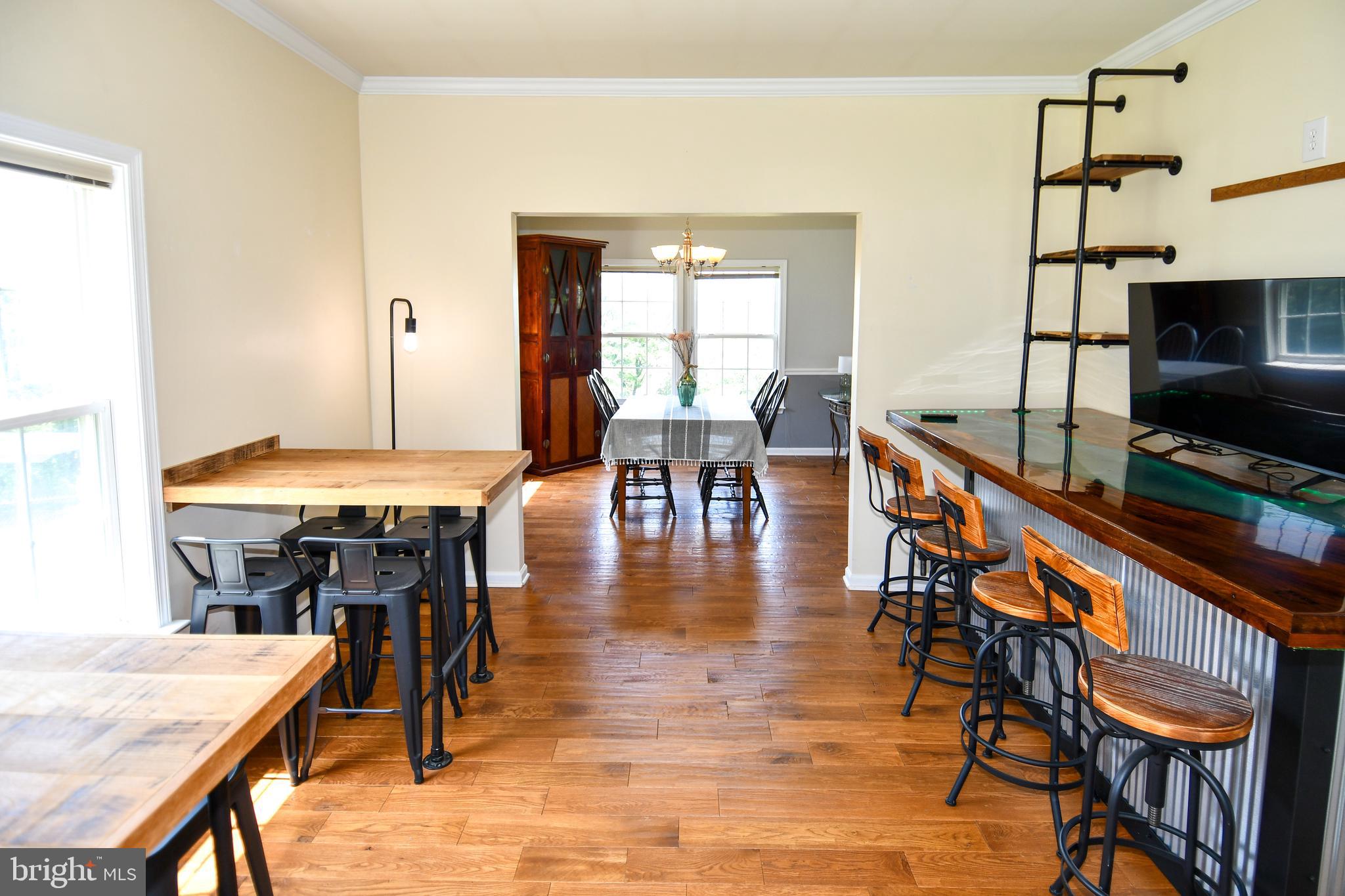 WHISPERING HILLS - Residential