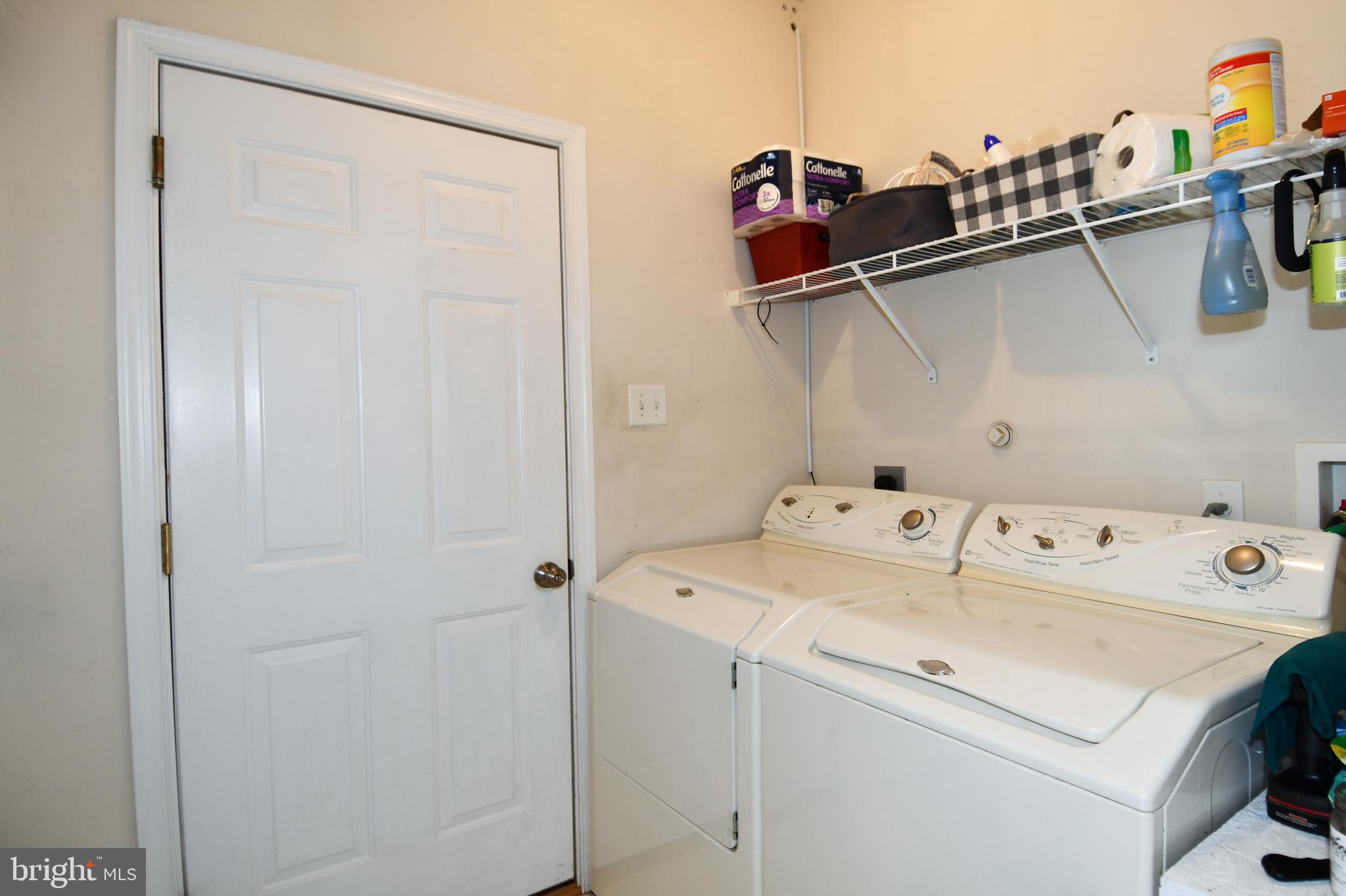 WHISPERING HILLS - Residential