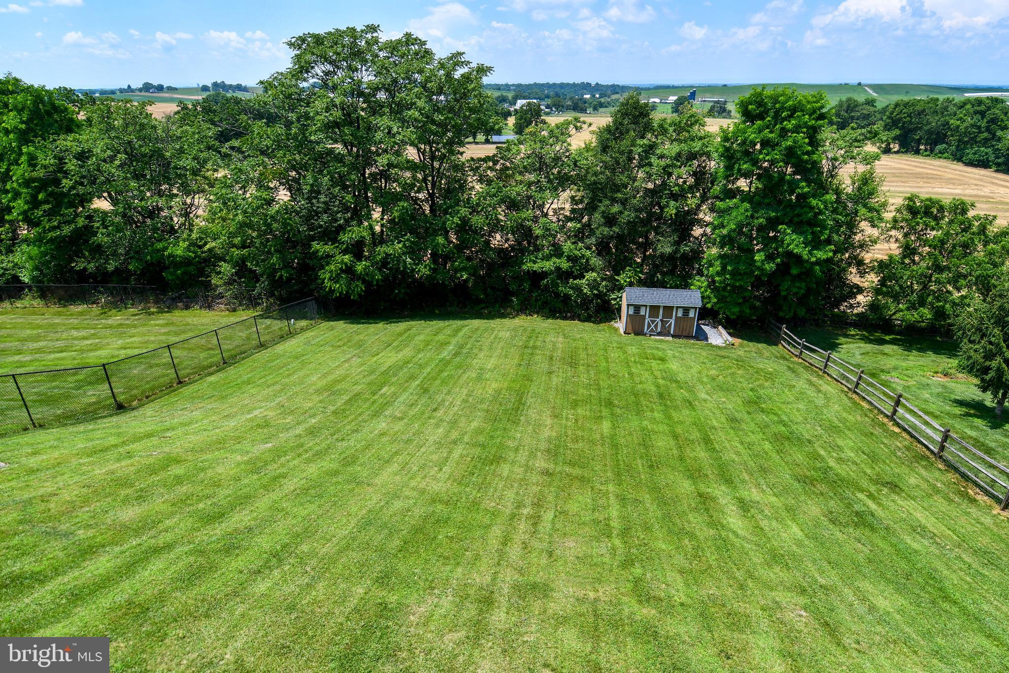 WHISPERING HILLS - Residential