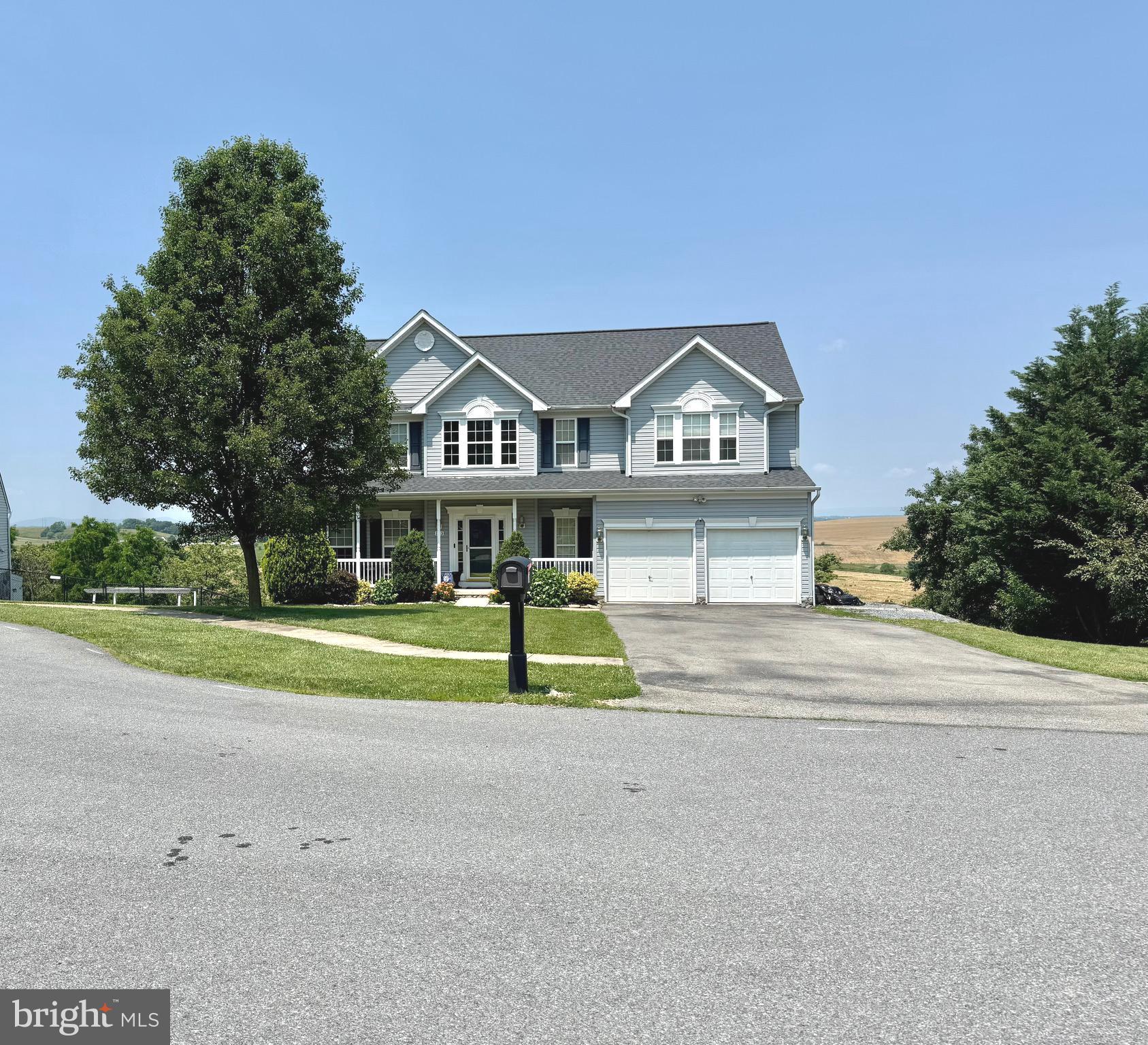 WHISPERING HILLS - Residential