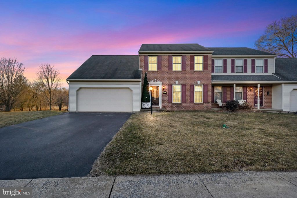 Photo of 14 Limestone Court, LITITZ, PA 17543 (MLS # PALA2061944)
