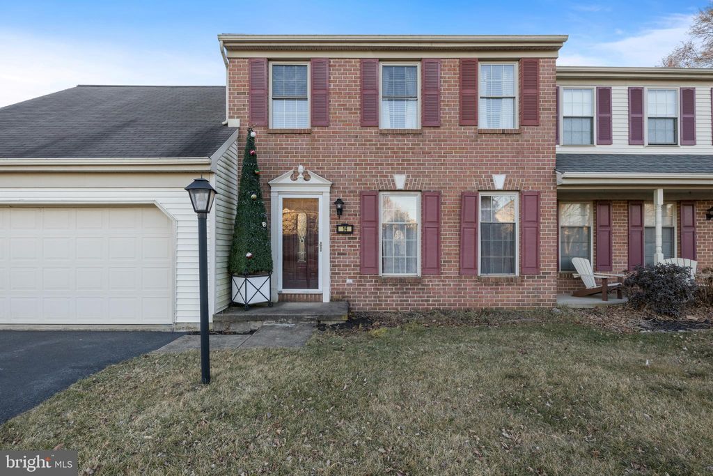 Photo of 14 Limestone Court, LITITZ, PA 17543 (MLS # PALA2061944)