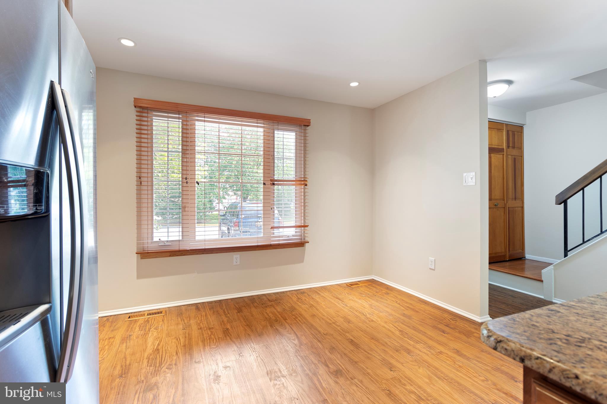 SNOWDEN OAKS - Residential