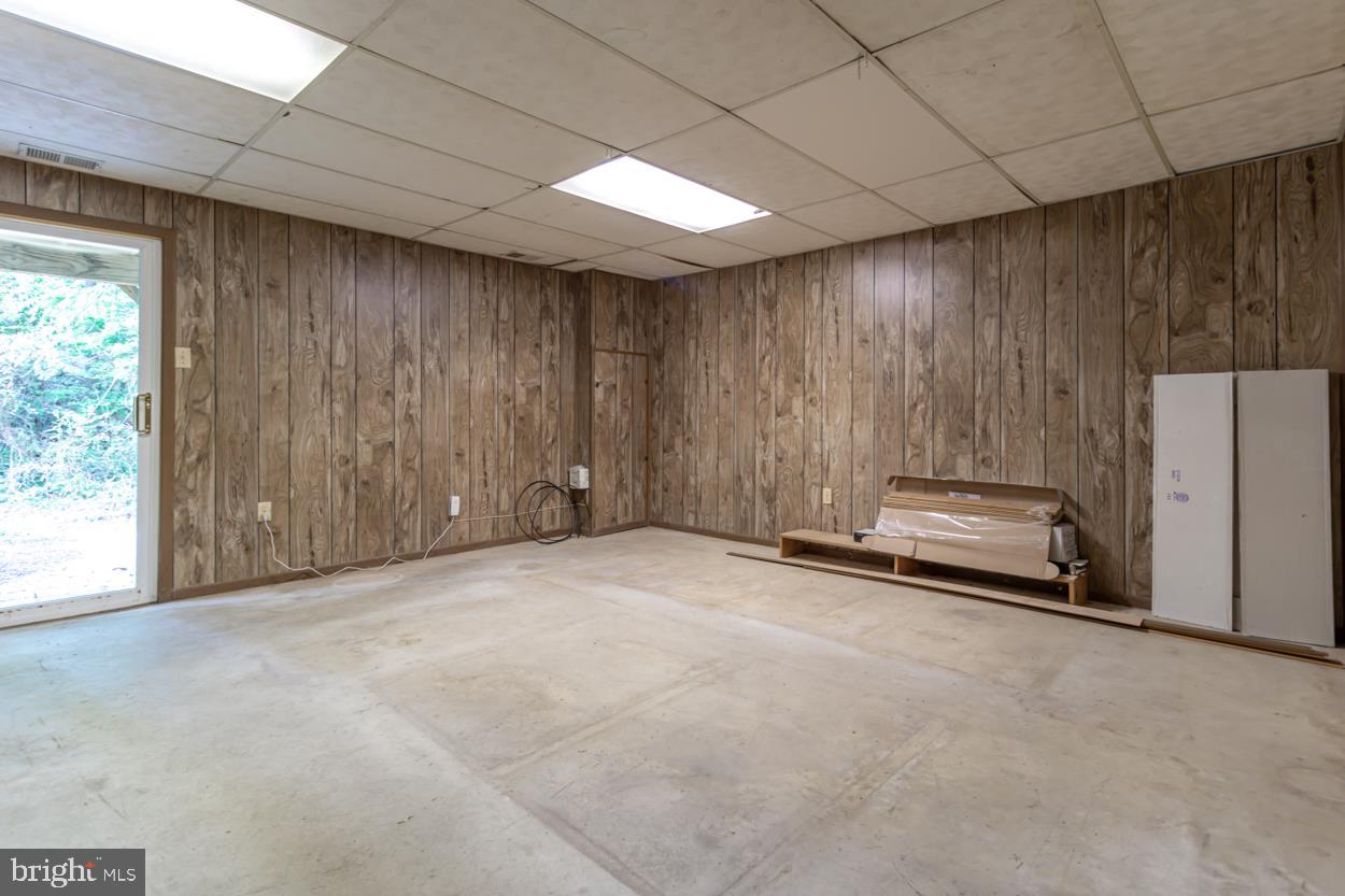 SNOWDEN OAKS - Residential