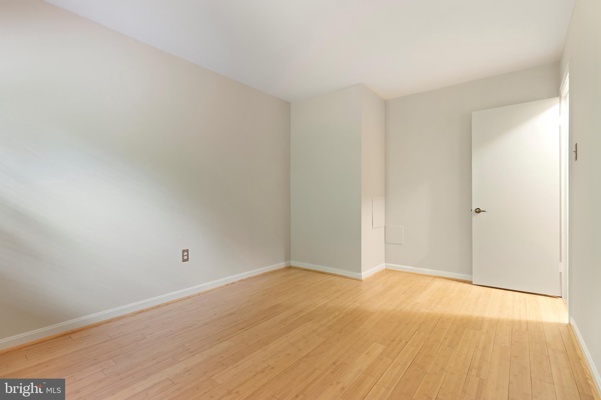 SNOWDEN OAKS - Residential