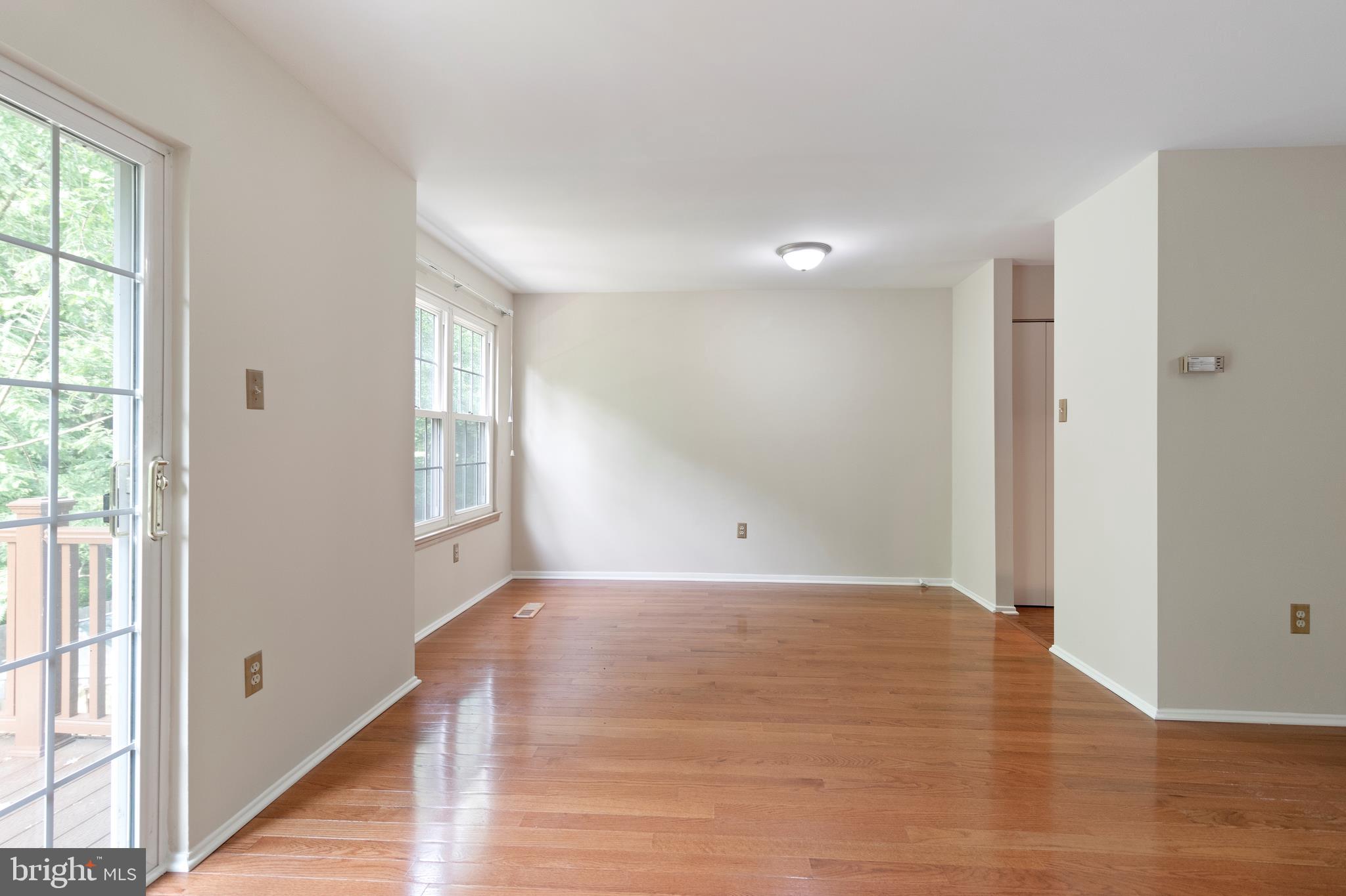 SNOWDEN OAKS - Residential