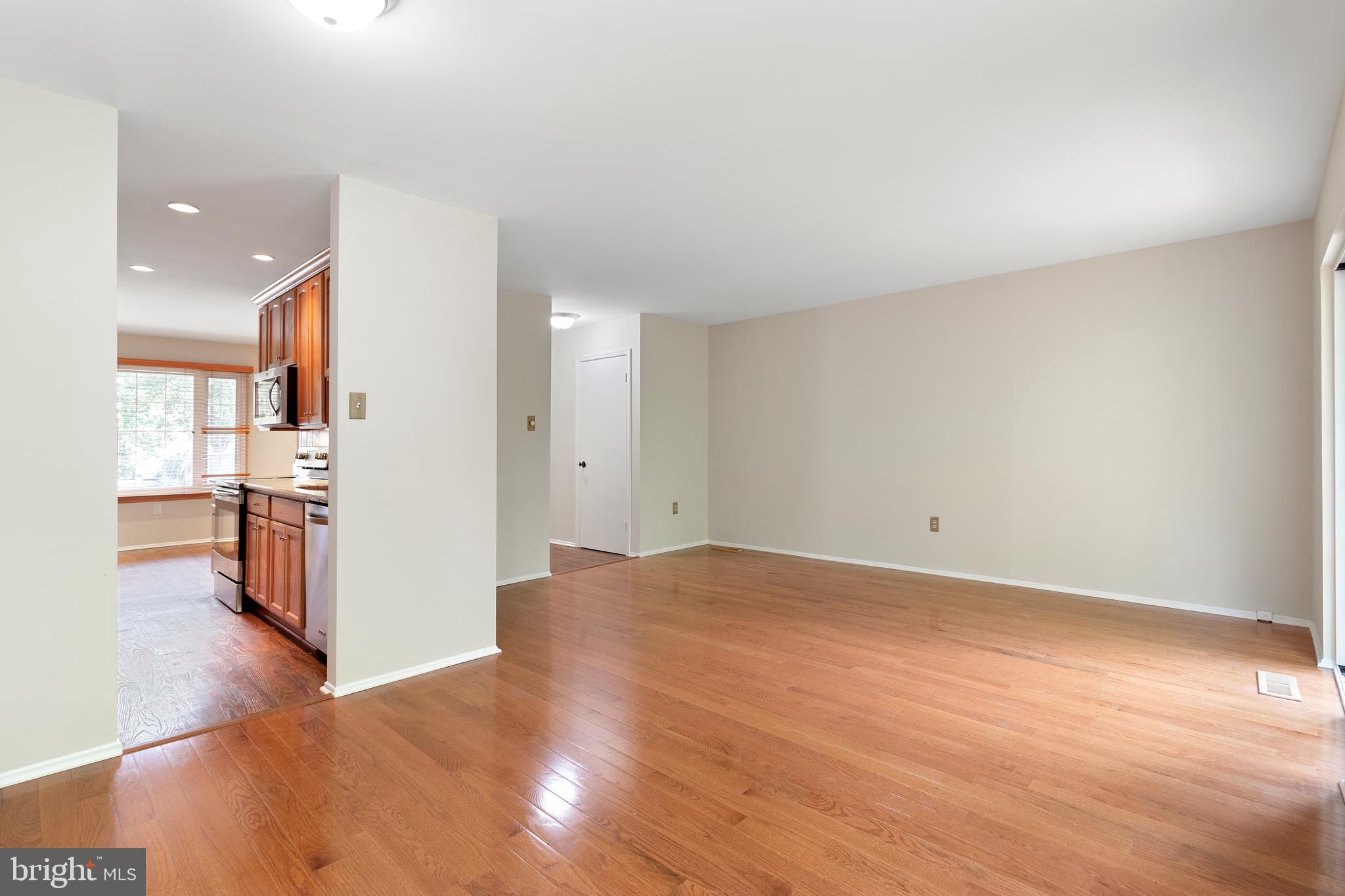 SNOWDEN OAKS - Residential