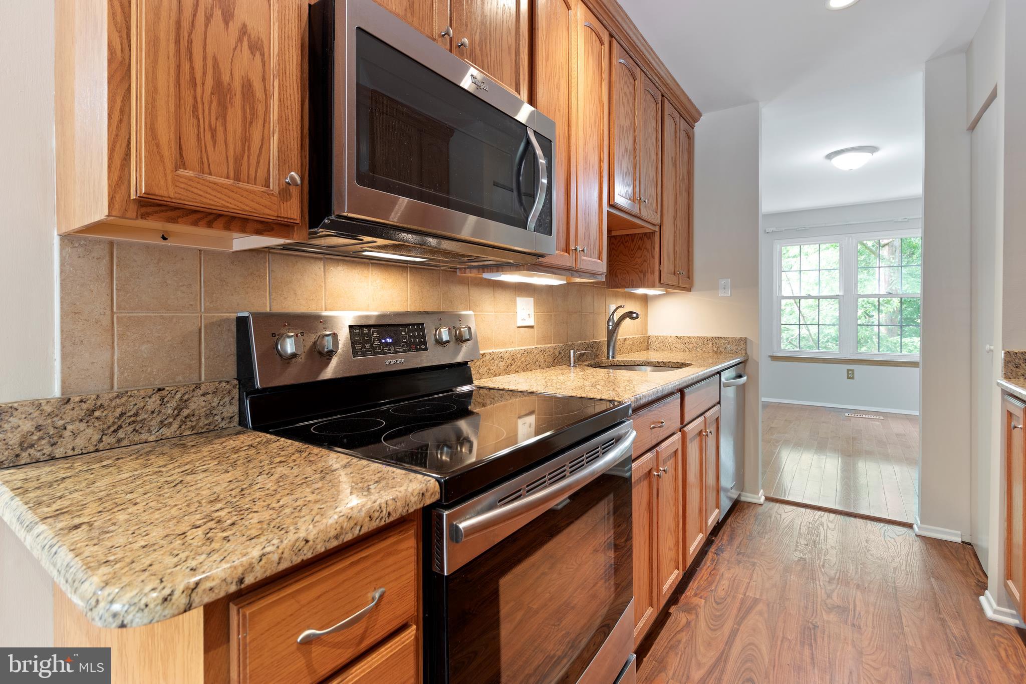 SNOWDEN OAKS - Residential