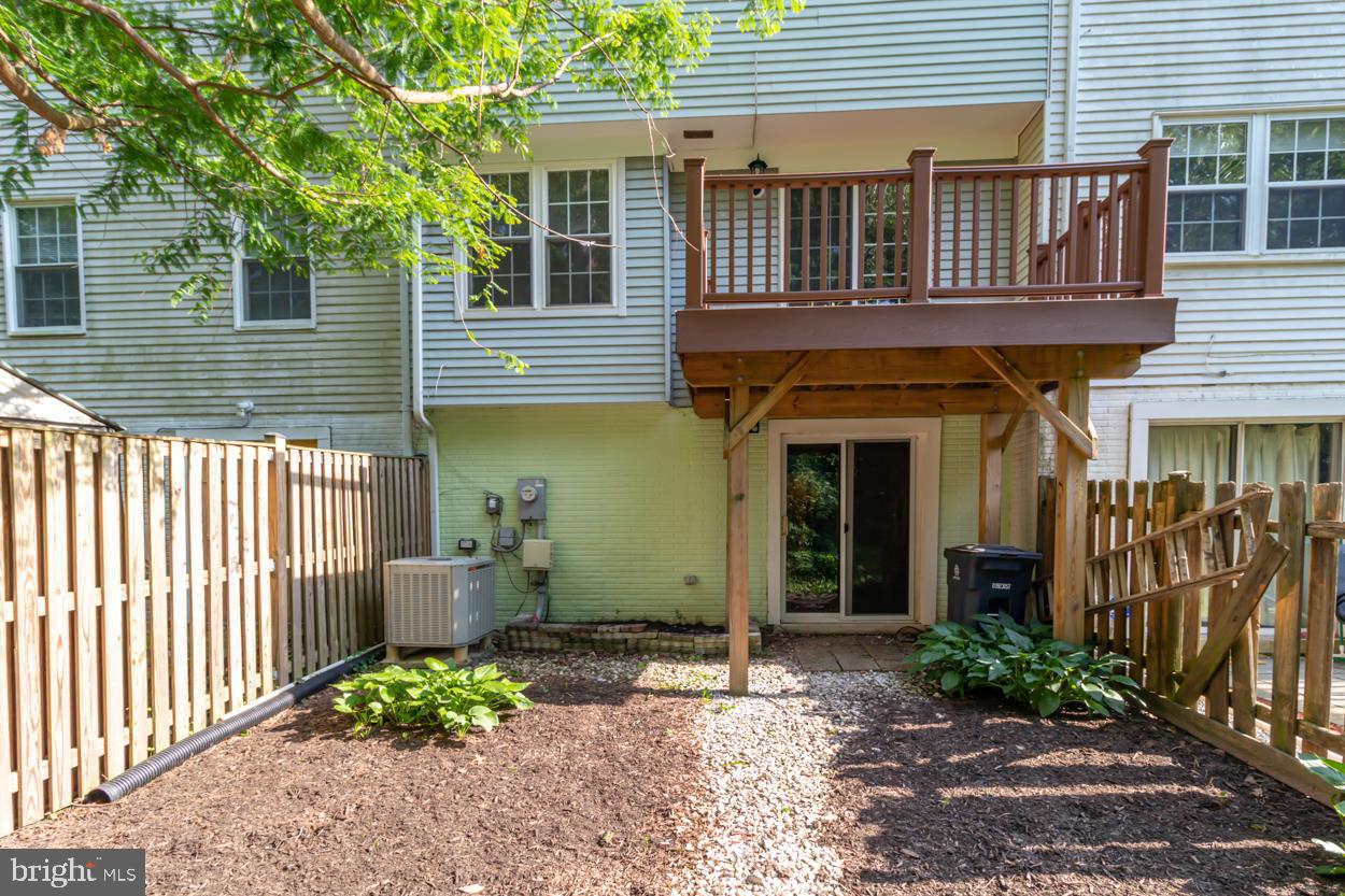 SNOWDEN OAKS - Residential