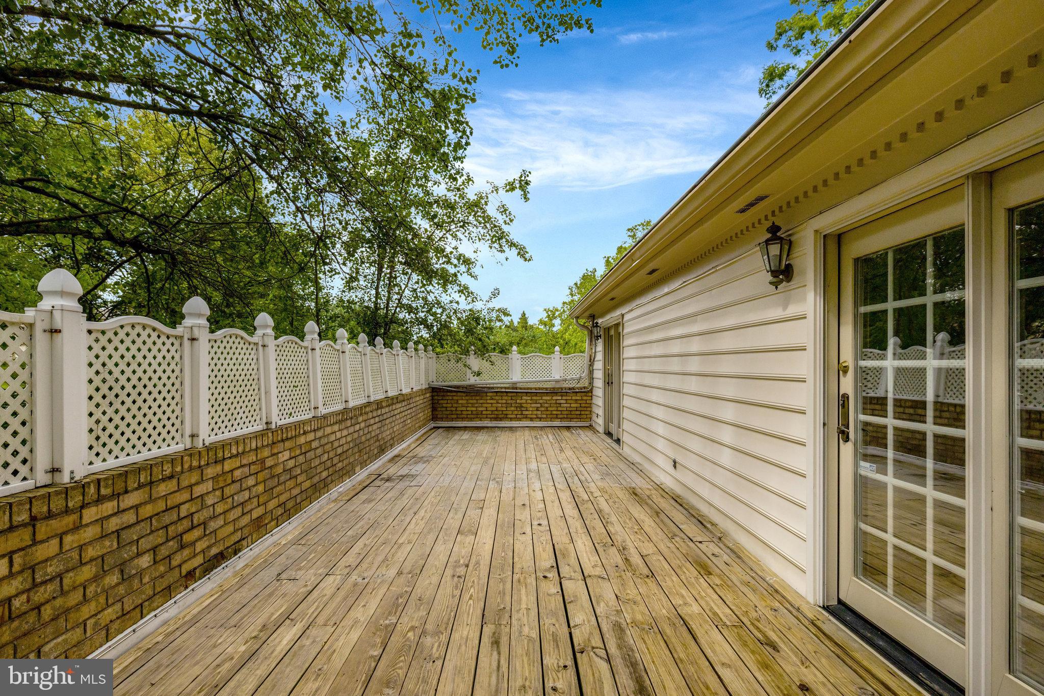 CHAIN BRIDGE WOODS - Residential
