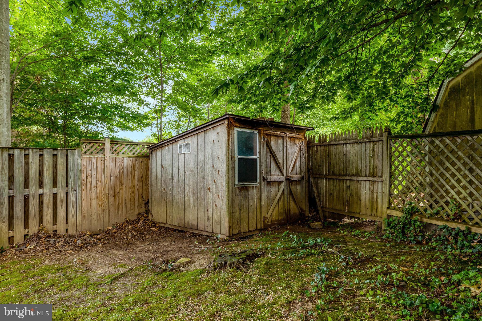 CHAIN BRIDGE WOODS - Residential