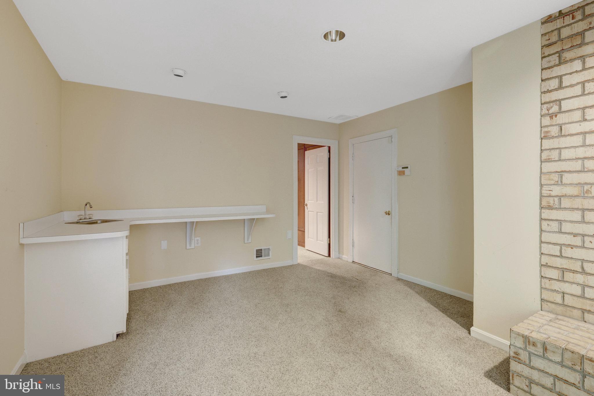 CHAIN BRIDGE WOODS - Residential