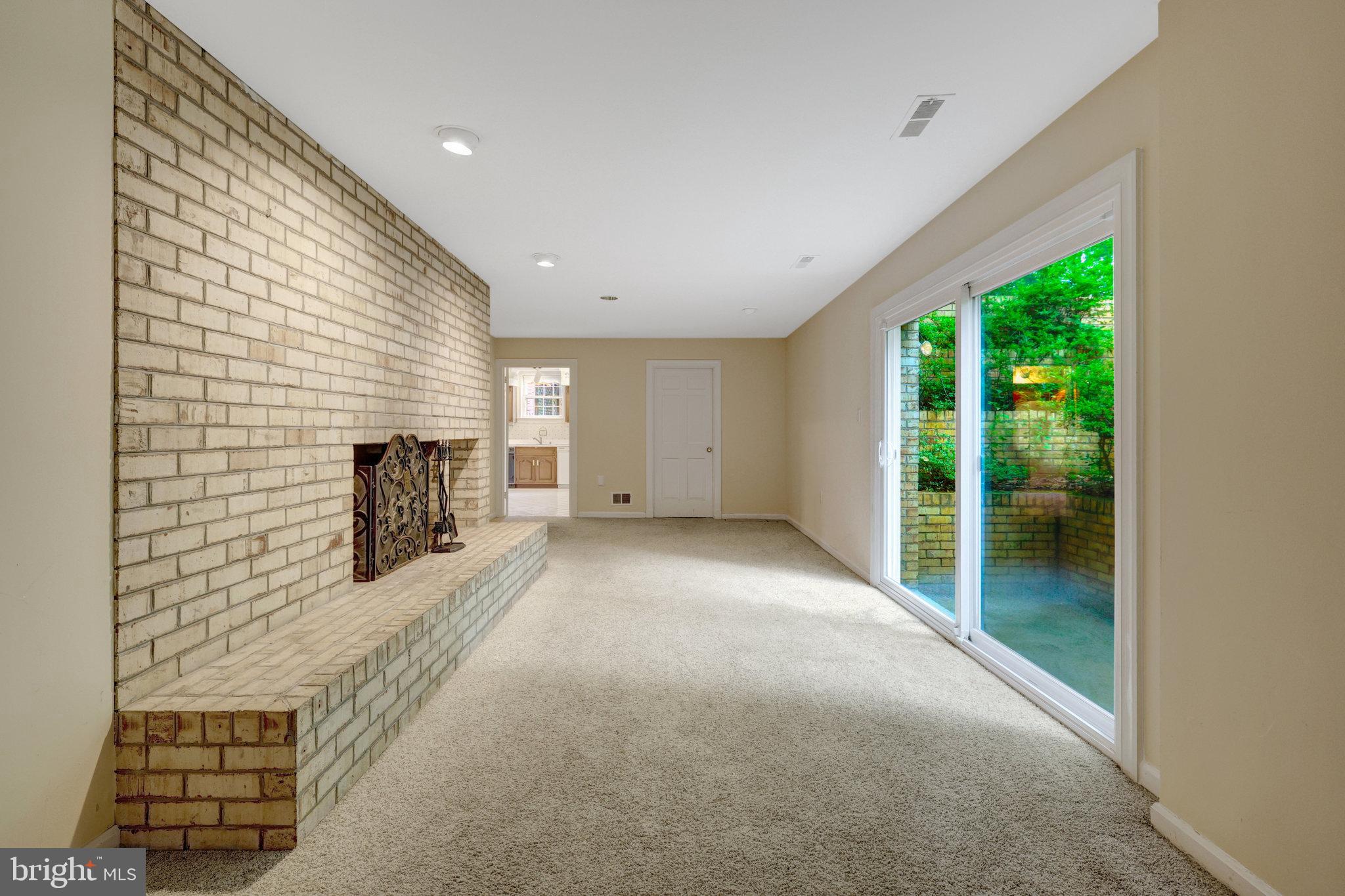 CHAIN BRIDGE WOODS - Residential