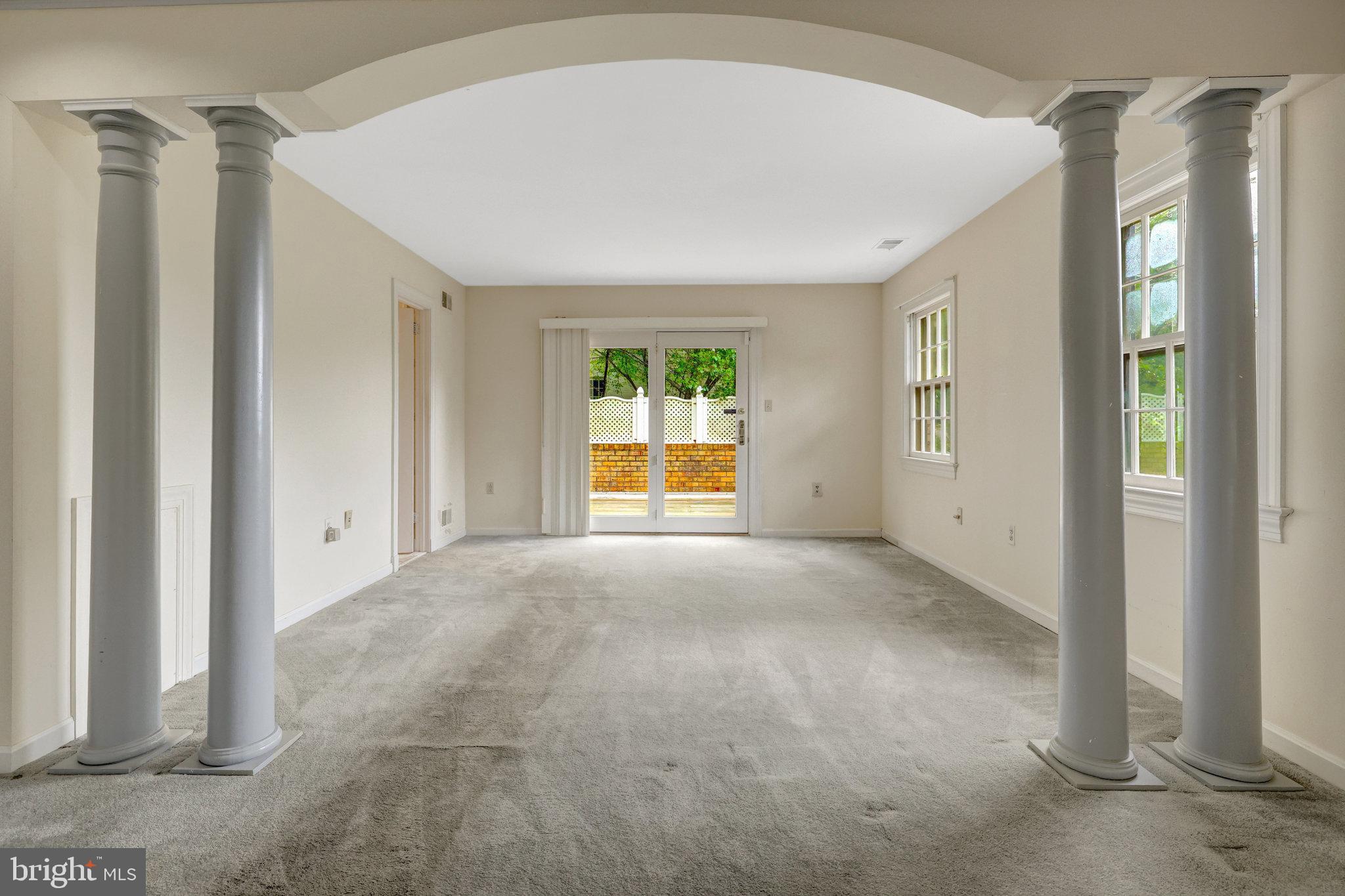 CHAIN BRIDGE WOODS - Residential