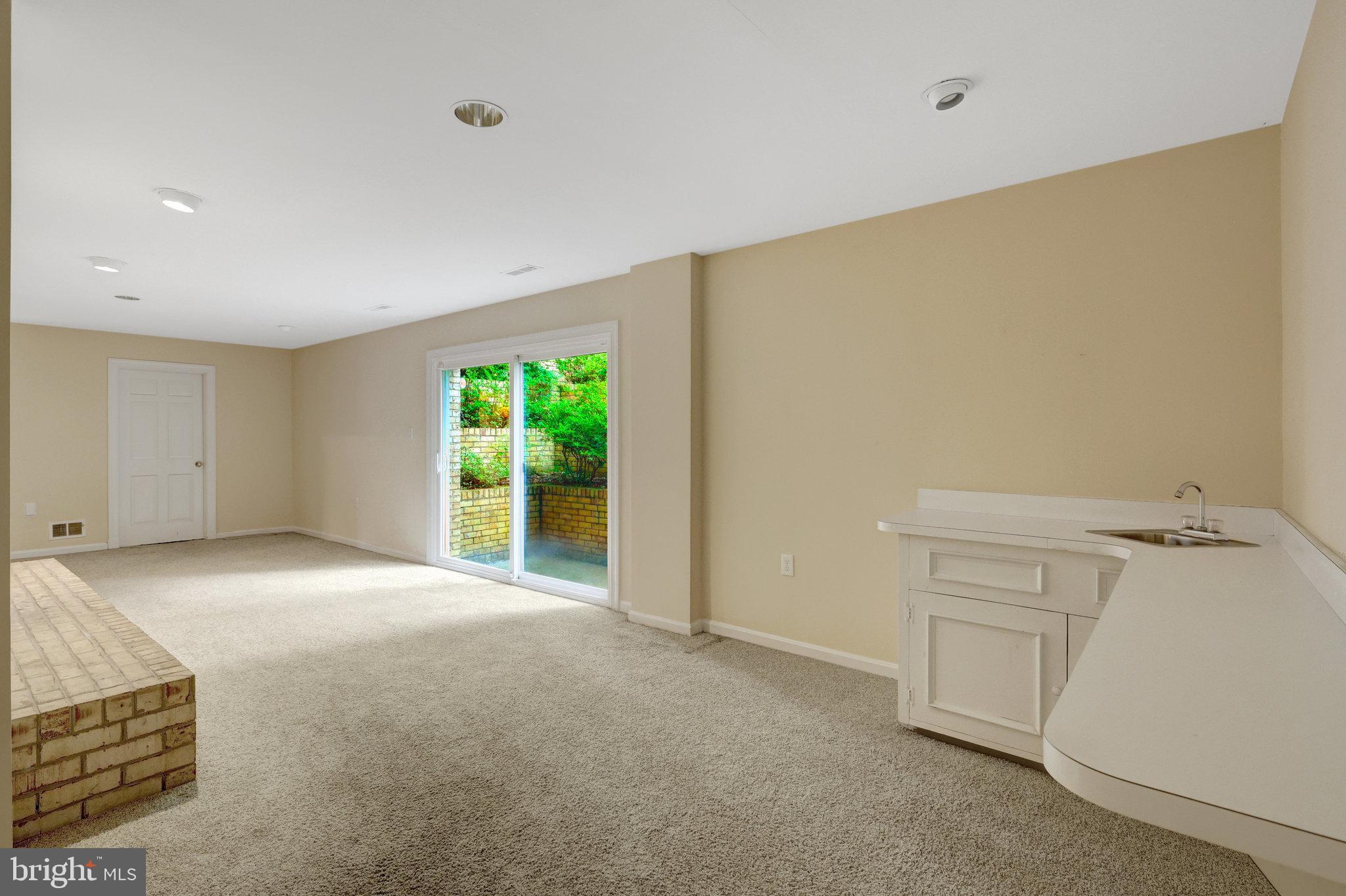 CHAIN BRIDGE WOODS - Residential