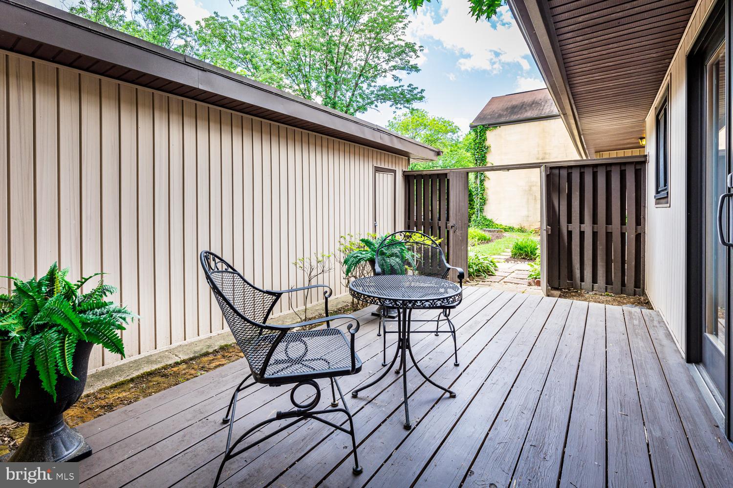 VILLAGE OF LONG REACH - Residential